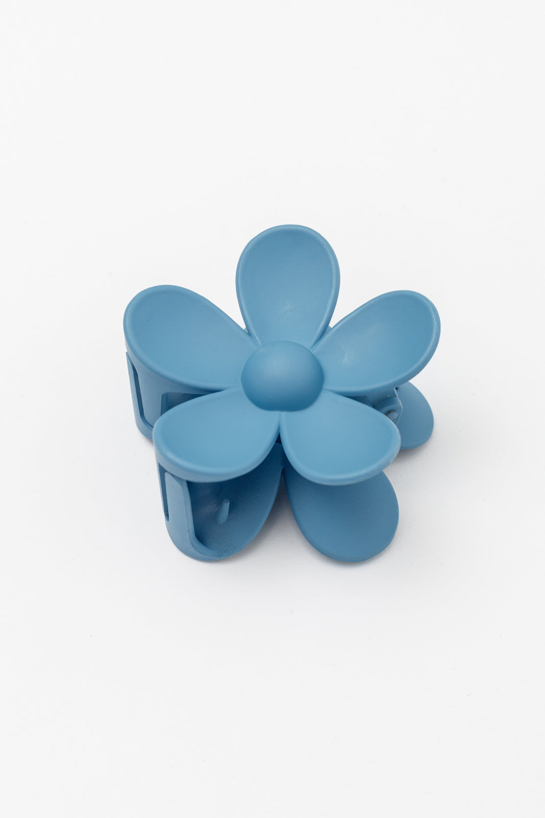 Daisy Claw in Dusty Blue - 6/26/2023