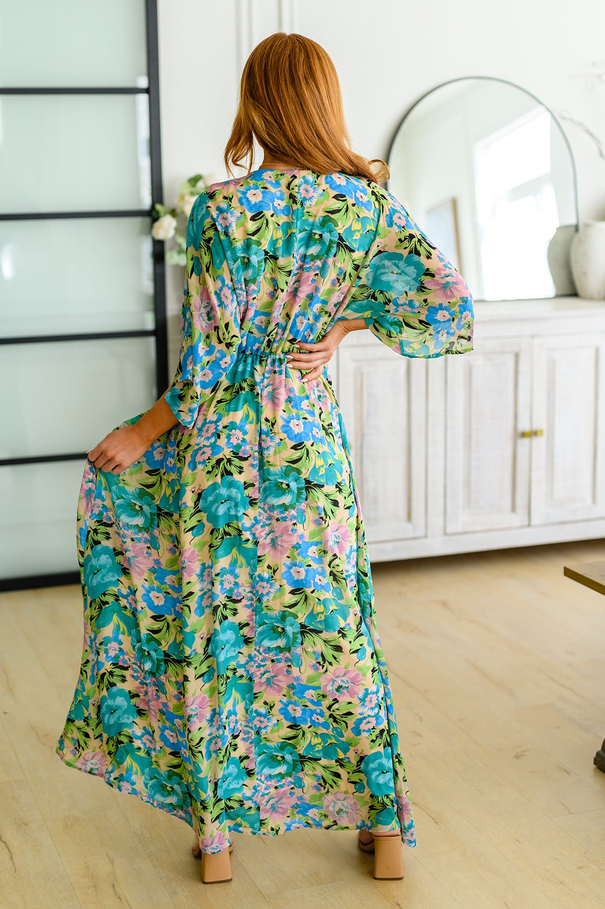 Donna Floral Maxi Dress - 5/12/2023