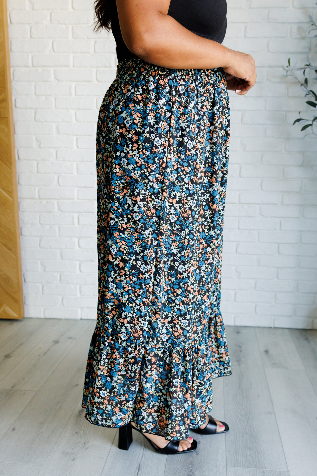 Flutter of Florals V-Neck Crop and Skirt Set - 7/7/2025