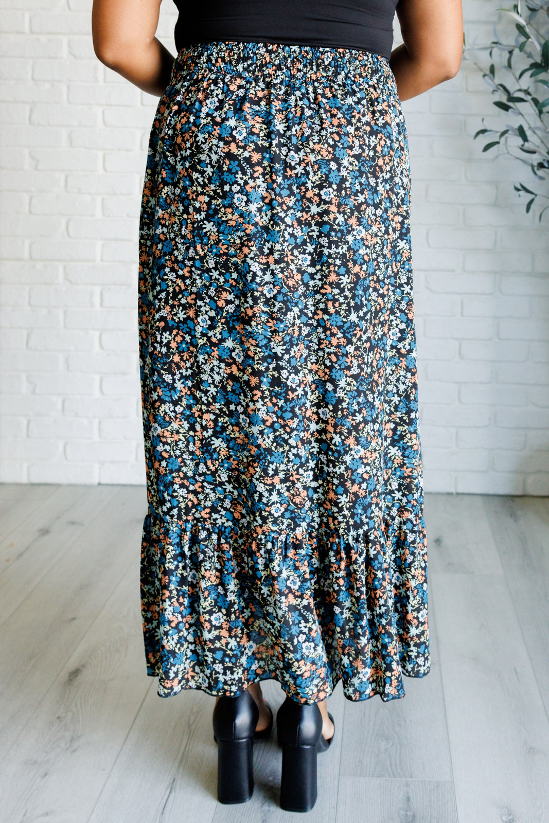 Flutter of Florals V-Neck Crop and Skirt Set - 7/7/2025