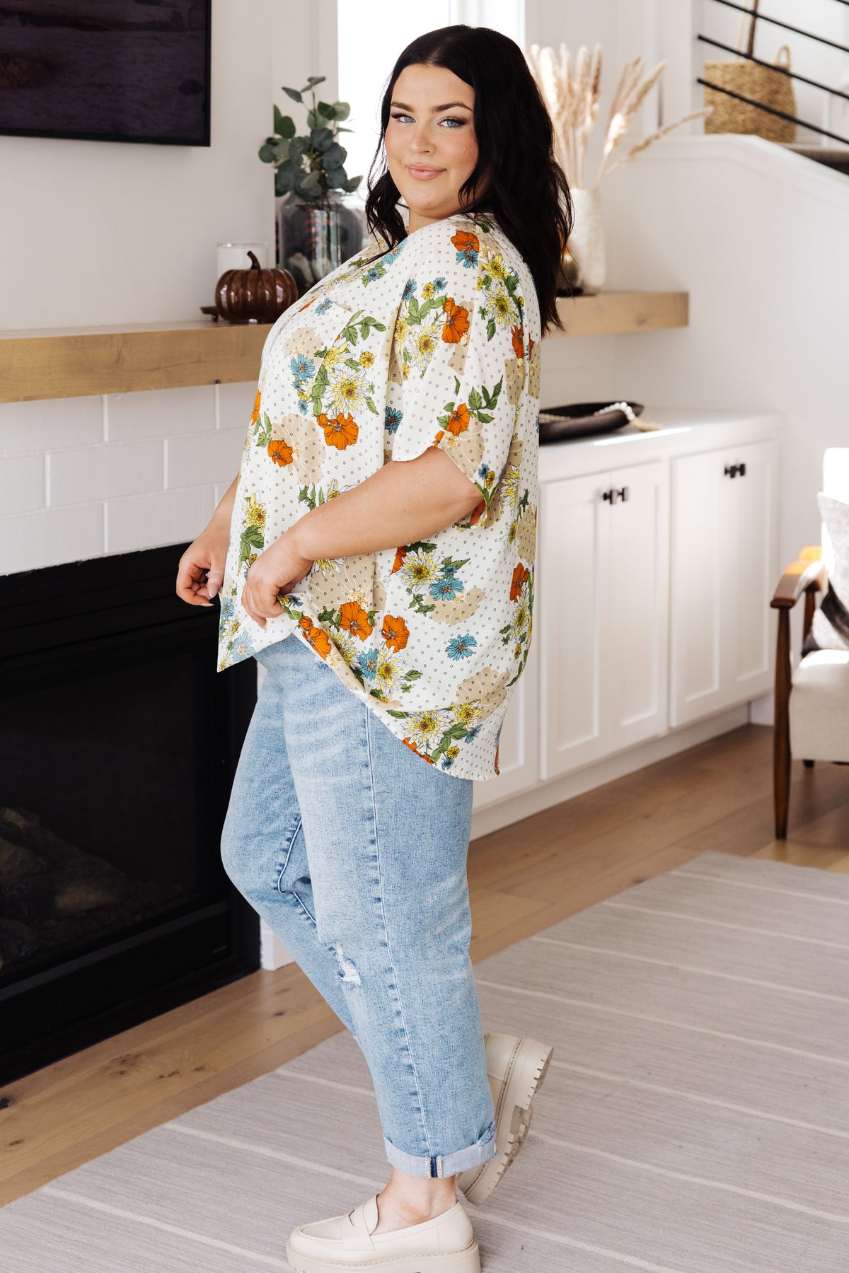 Good Morning Floral V-Neck Blouse - 8/4/2023