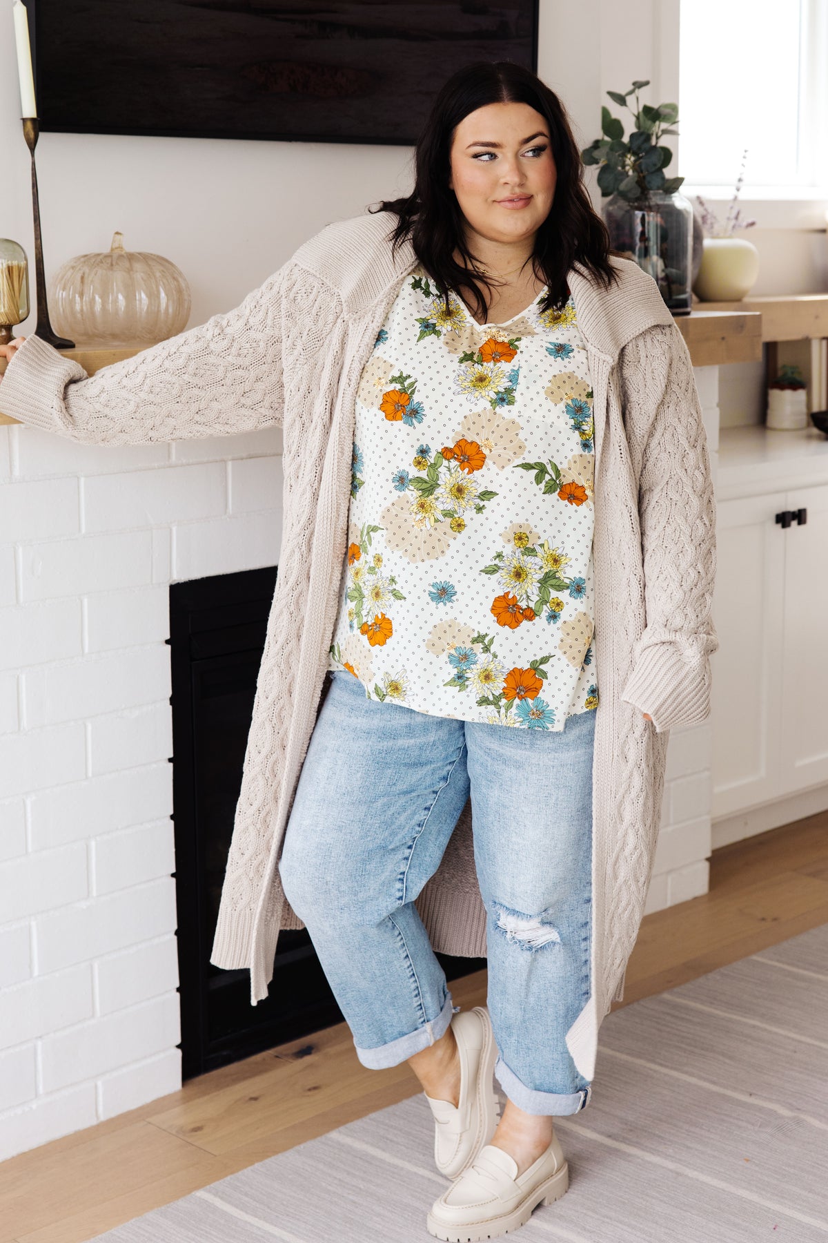 Good Morning Floral V-Neck Blouse - 8/4/2023
