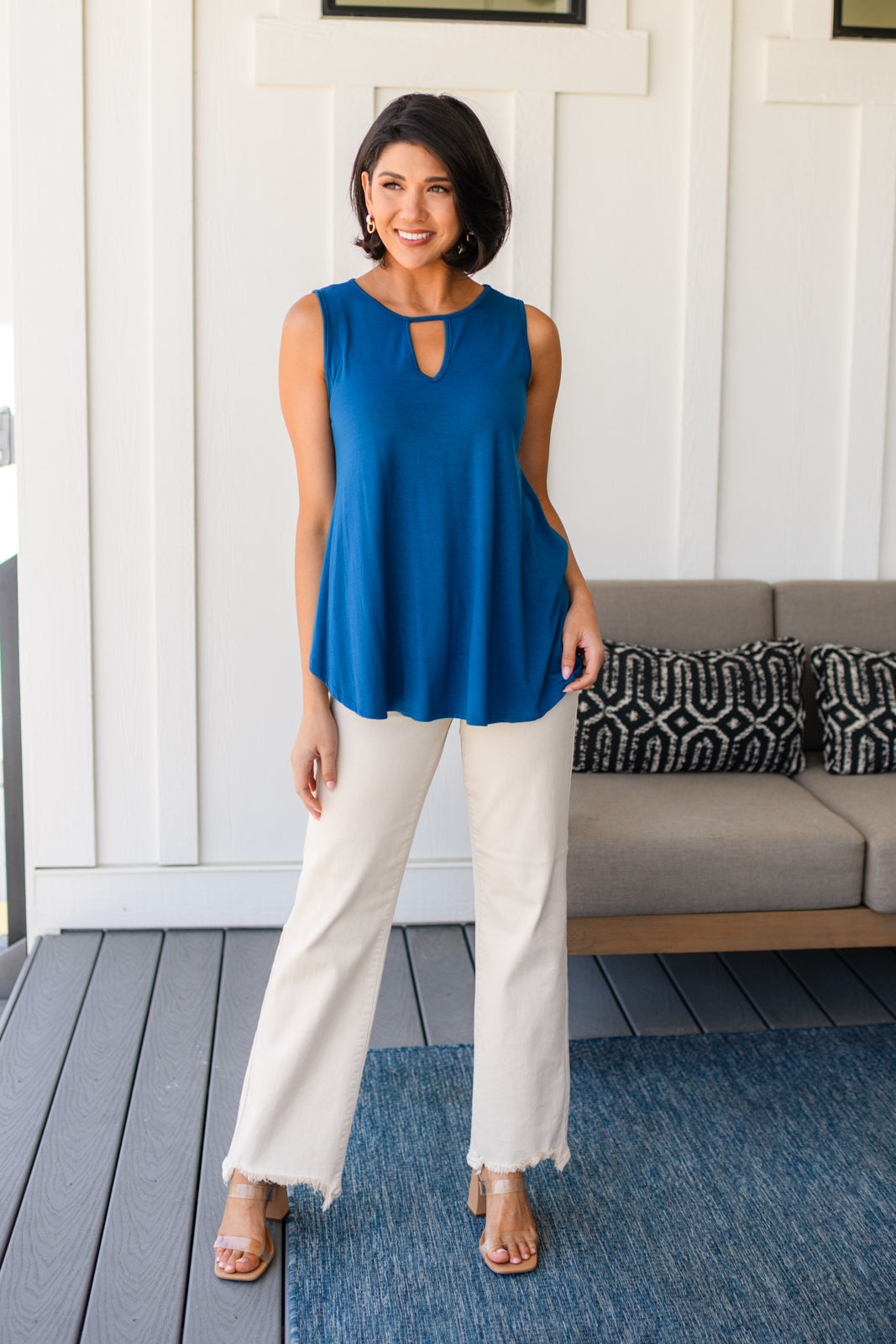 Greater than Great Keyhole Detail Tank in Teal - 5/29/2025