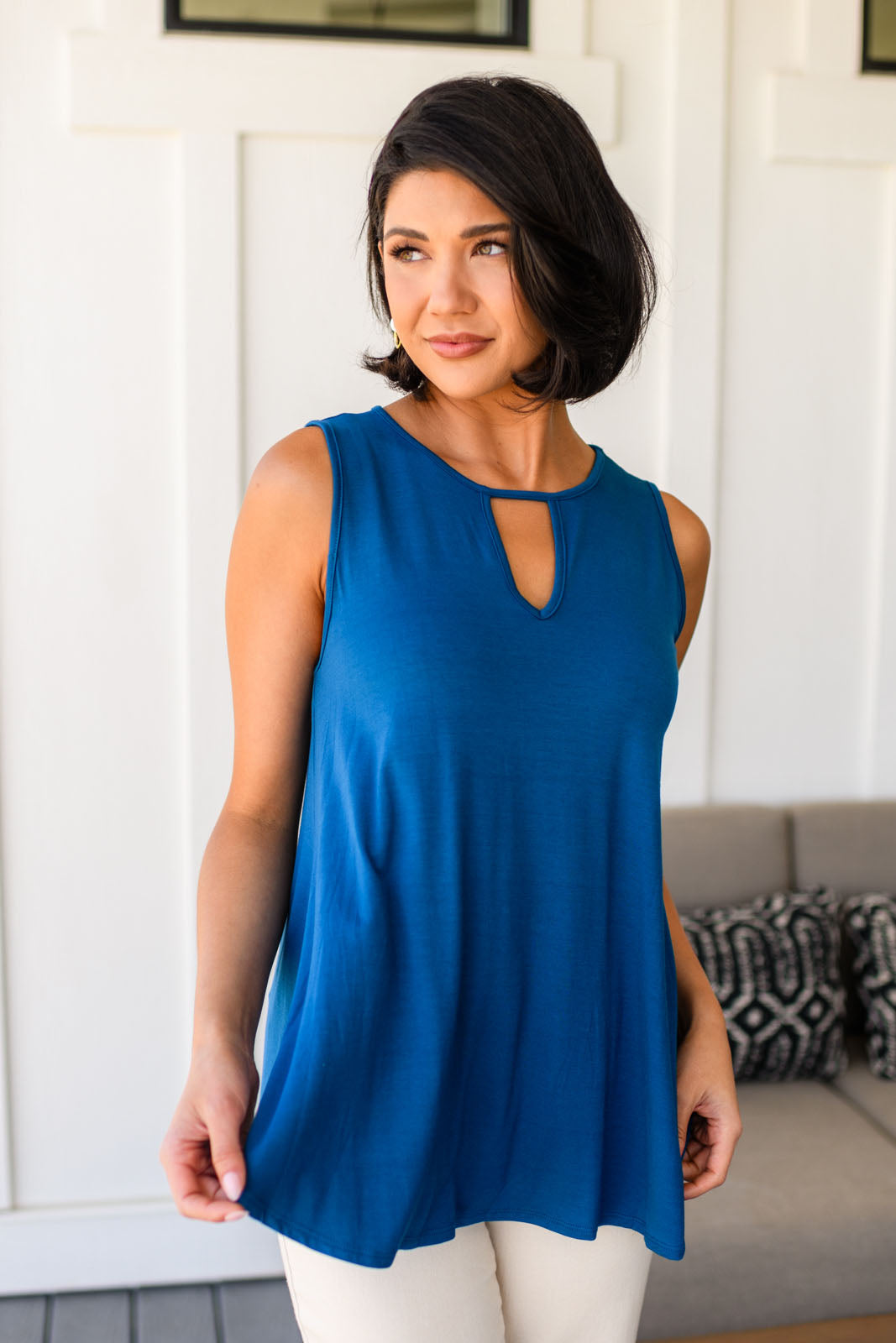 Greater than Great Keyhole Detail Tank in Teal - 5/29/2025