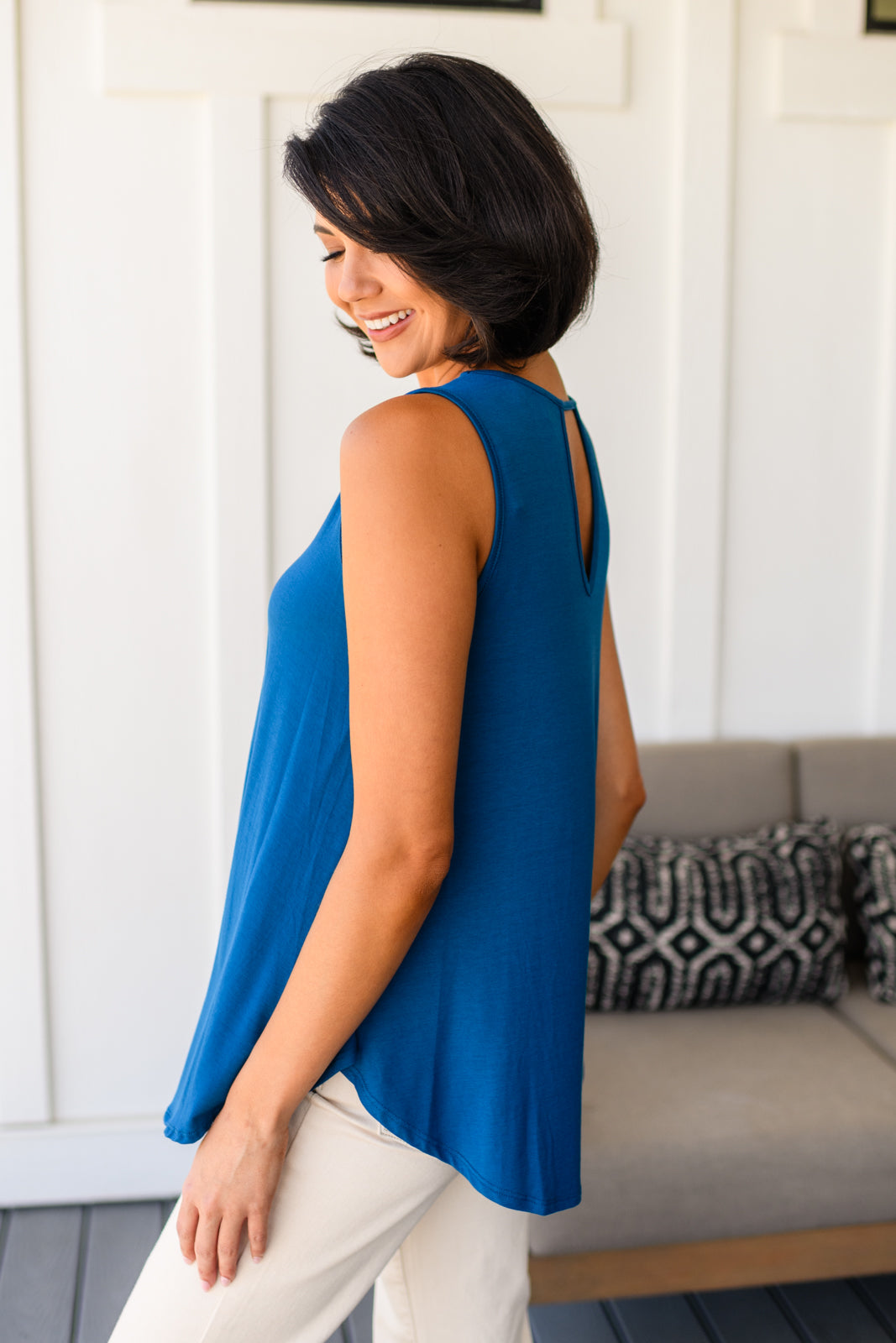 Greater than Great Keyhole Detail Tank in Teal - 5/29/2025