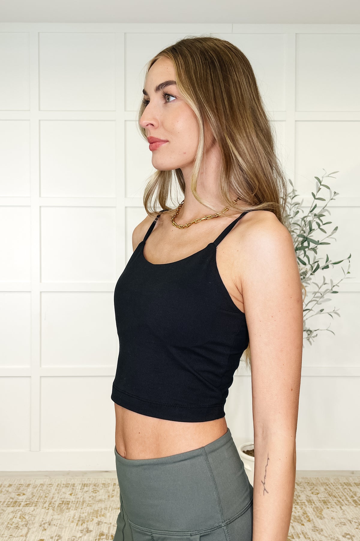 Hot Yoga Tank in Black - 5/2/2025