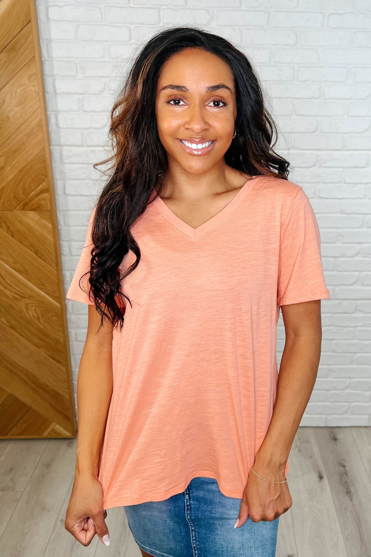I Don't Have to Choose V-Neck Tee in Apricot Ice - 3/18/2025