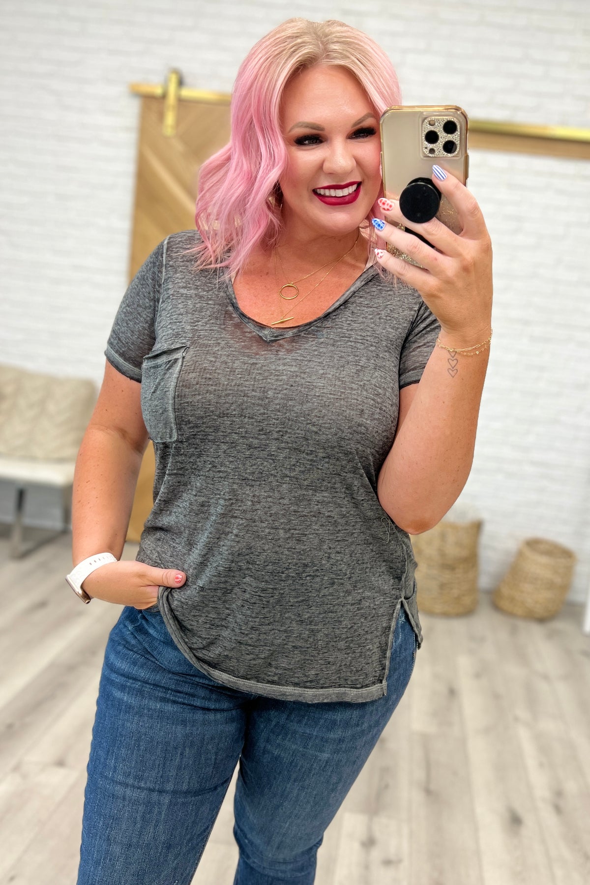 Melange Burnout V-Neck T-Shirt in Ash Black - 8/9/2023