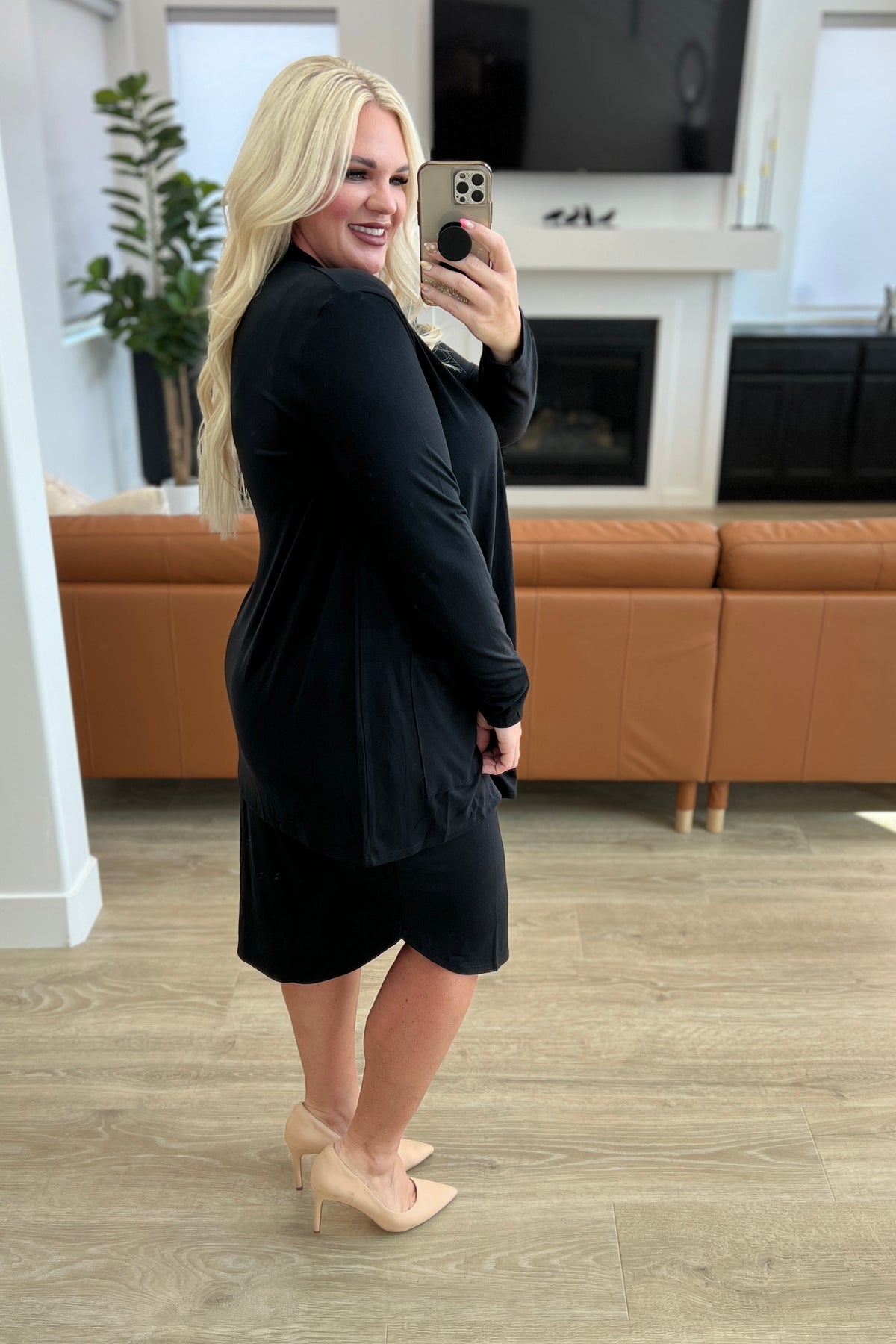 Slouchy Pocket Open Cardigan in Black - 9/27/2023