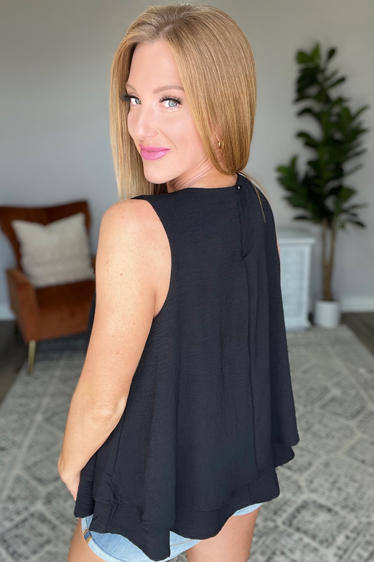 Double Tiered Flare Tank in Black - 5/3/2023