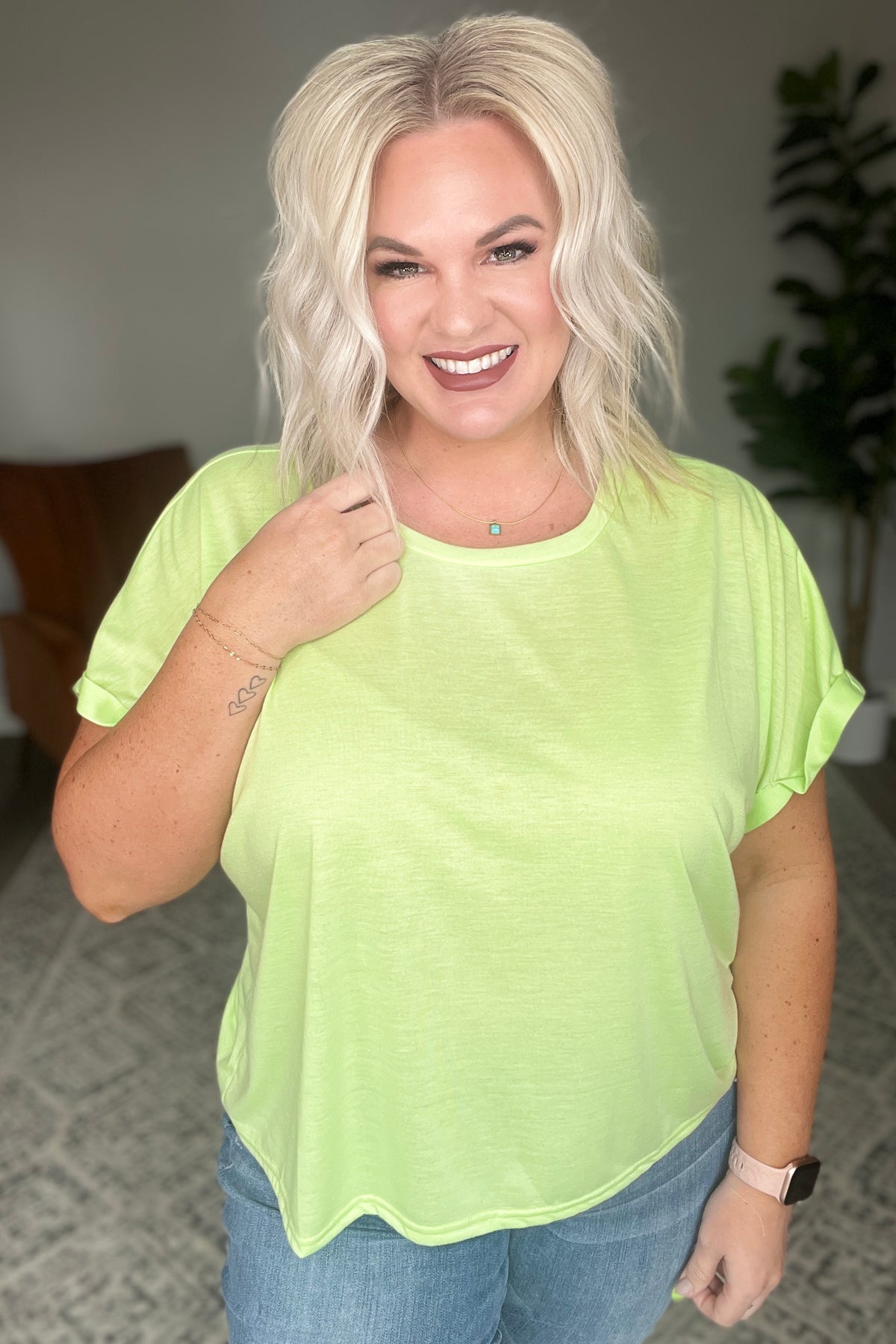 Round Neck Cuffed Sleeve Top in Lime - 5/17/2023