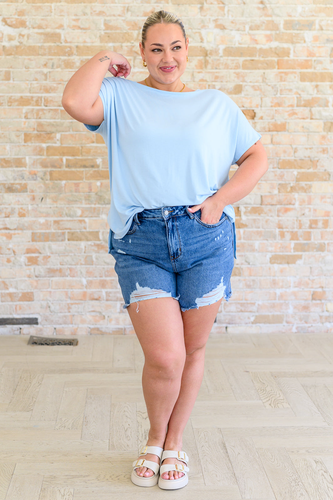 I'll Fly Away Round Neck Relaxed Top - 5/15/2025