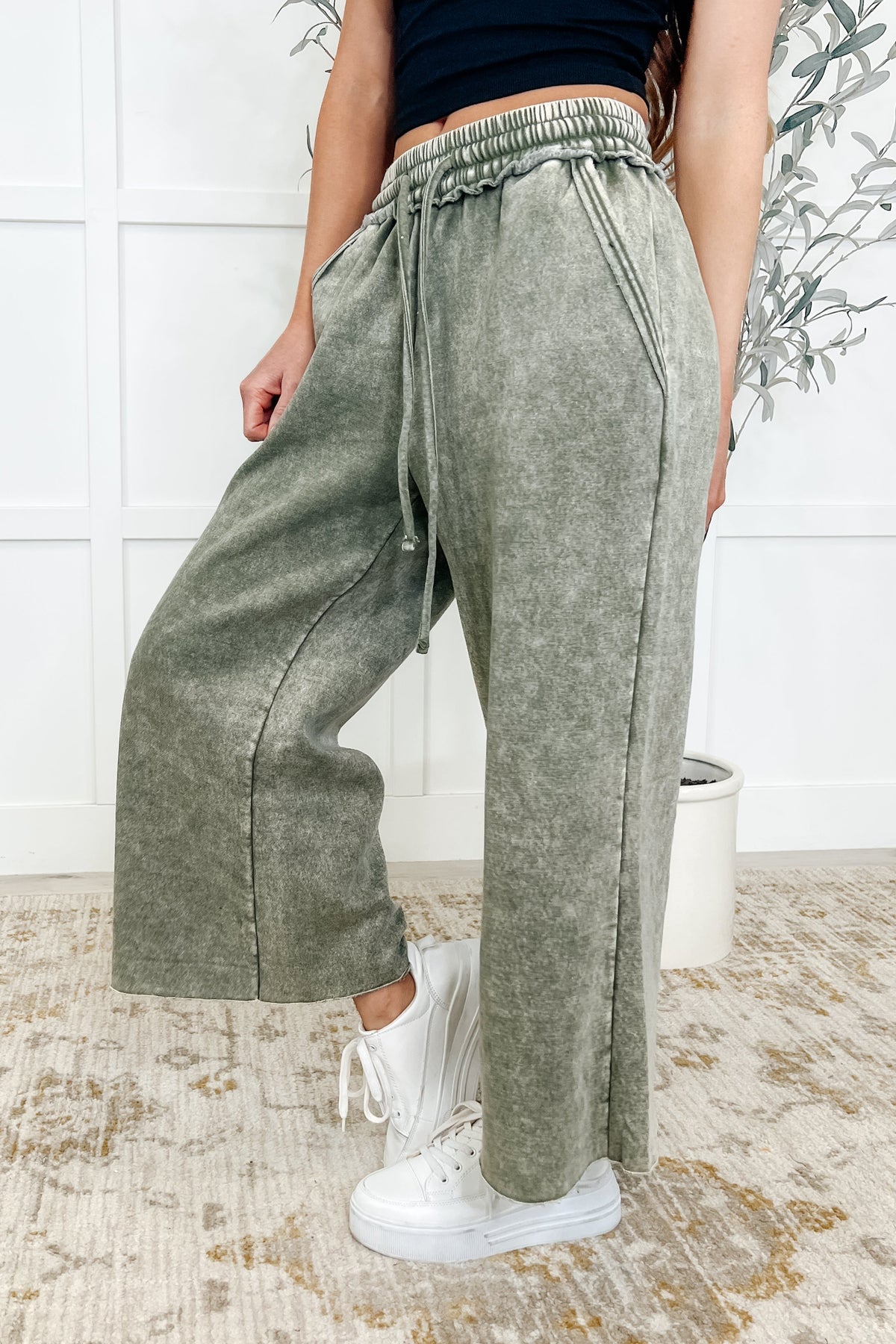 In or Out Wide Leg Cropped Pants Lt Olive - 5/7/2025