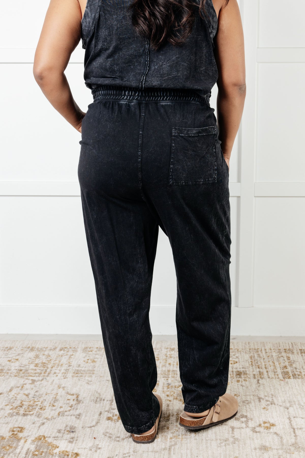 Limber Up Straight Leg Sweats in Black - 1/2/2025
