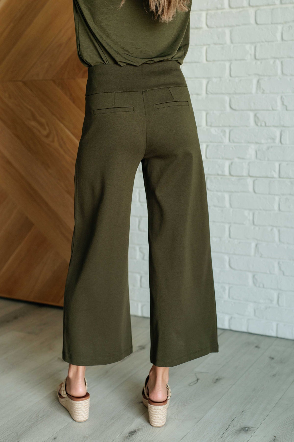 Magic Wide Leg Crop Pants in Olive - 9/22/2025