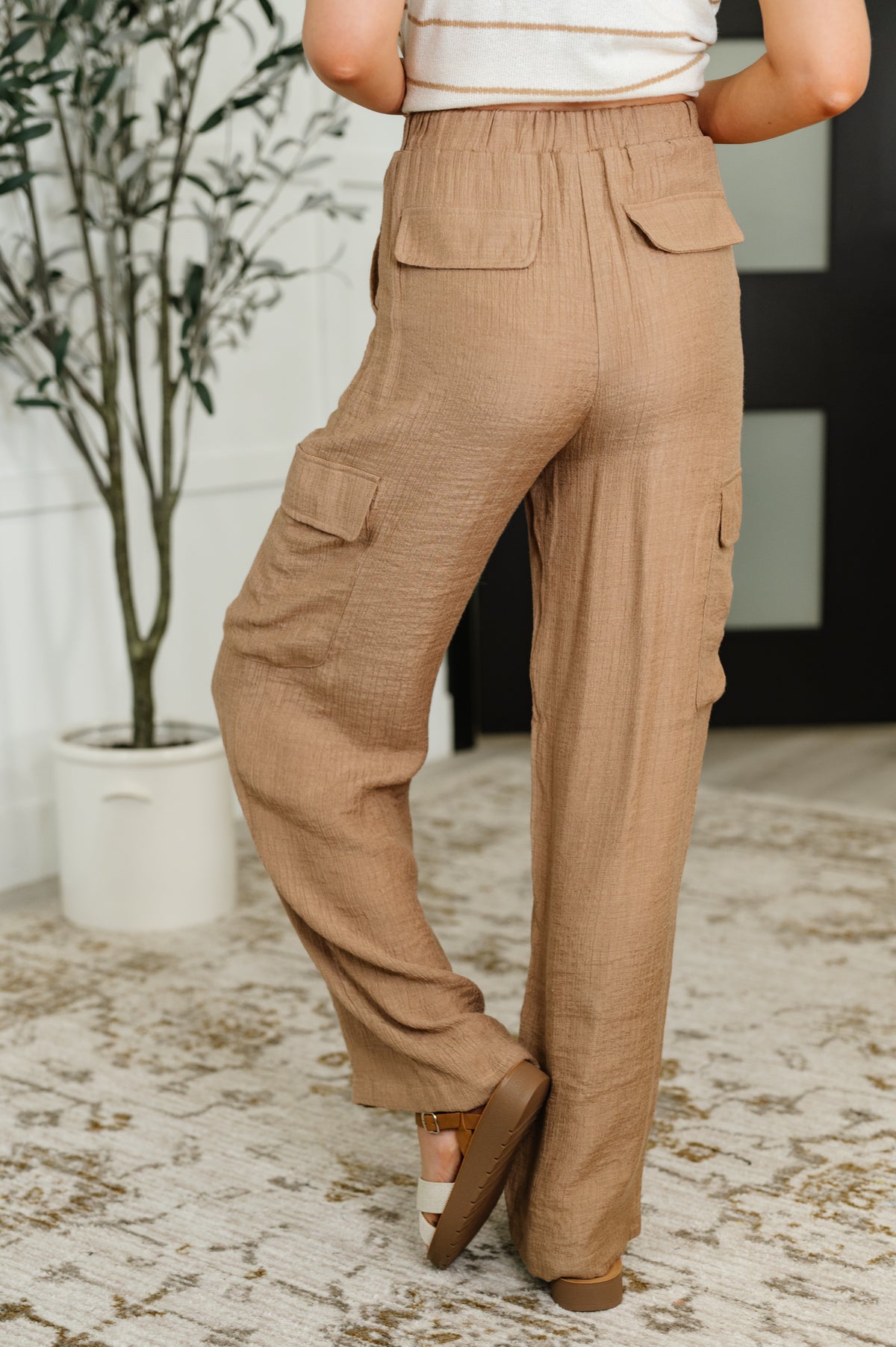 Off Duty Straight Leg Cargo Pants in Tan - 7/18/2025 NEW
