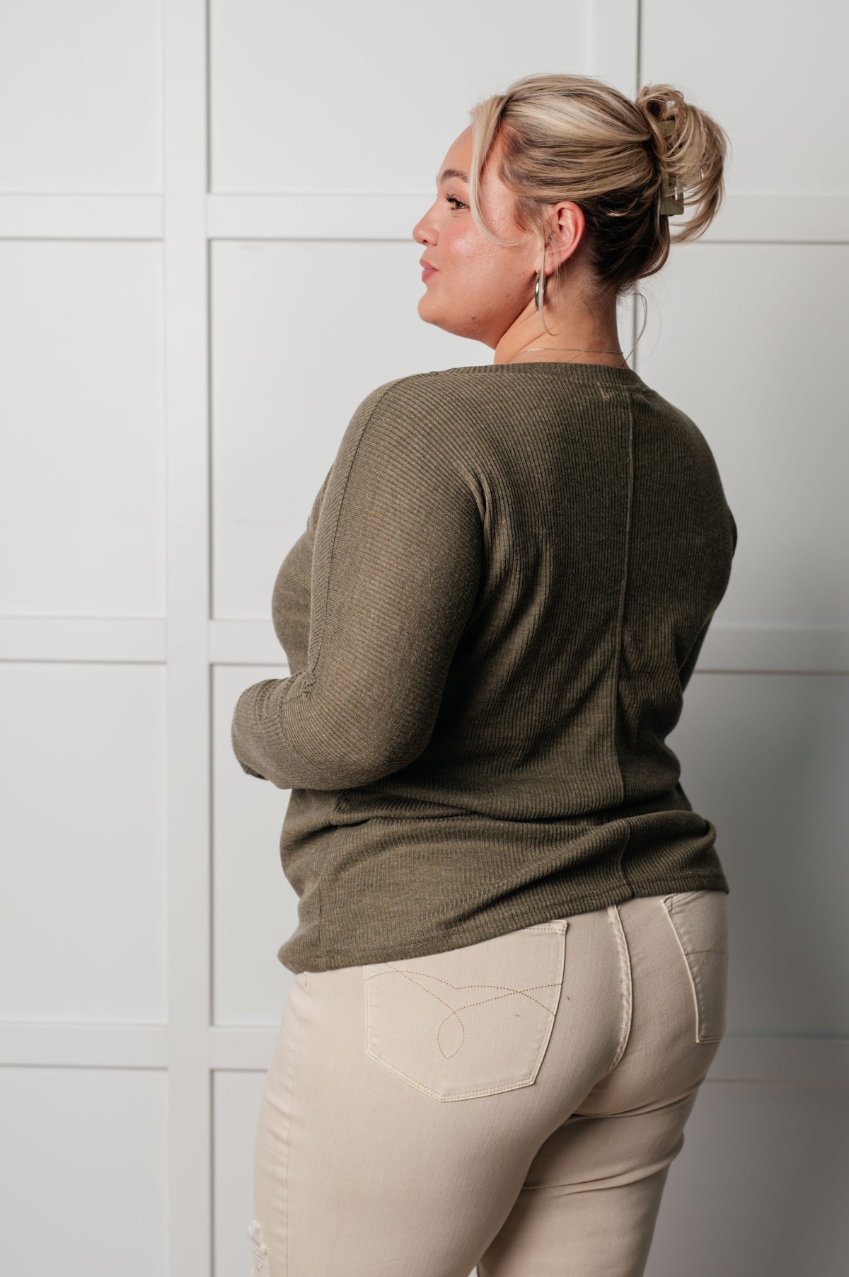 On a Roll Ribbed Knit V Neck Long Sleeve Top - 9/16/2025 NEW