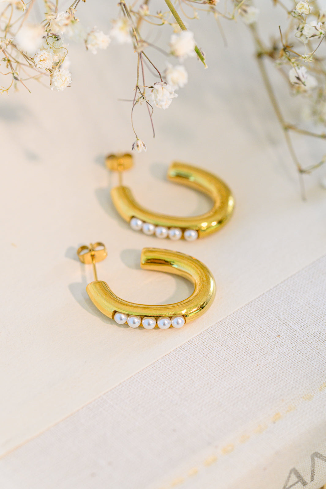 Pearls In Line Earrings - 5/12/2023