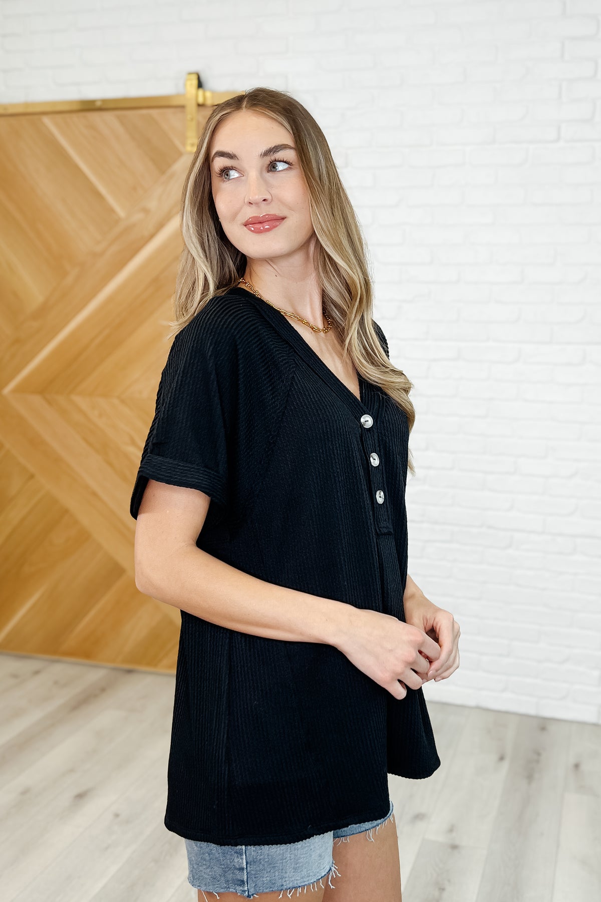 Plain and Sassy V-Neck Tee in Black - 4/1/2025