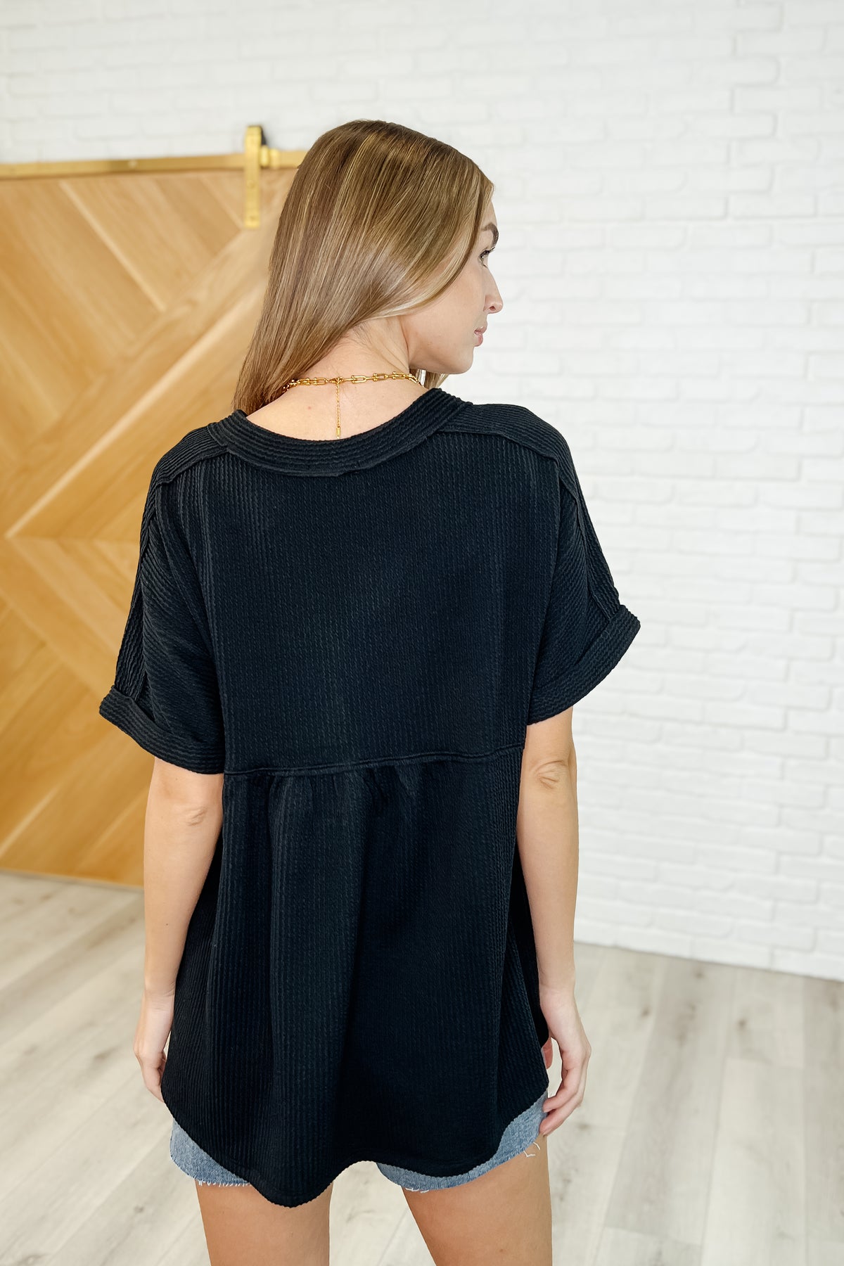 Plain and Sassy V-Neck Tee in Black - 4/1/2025
