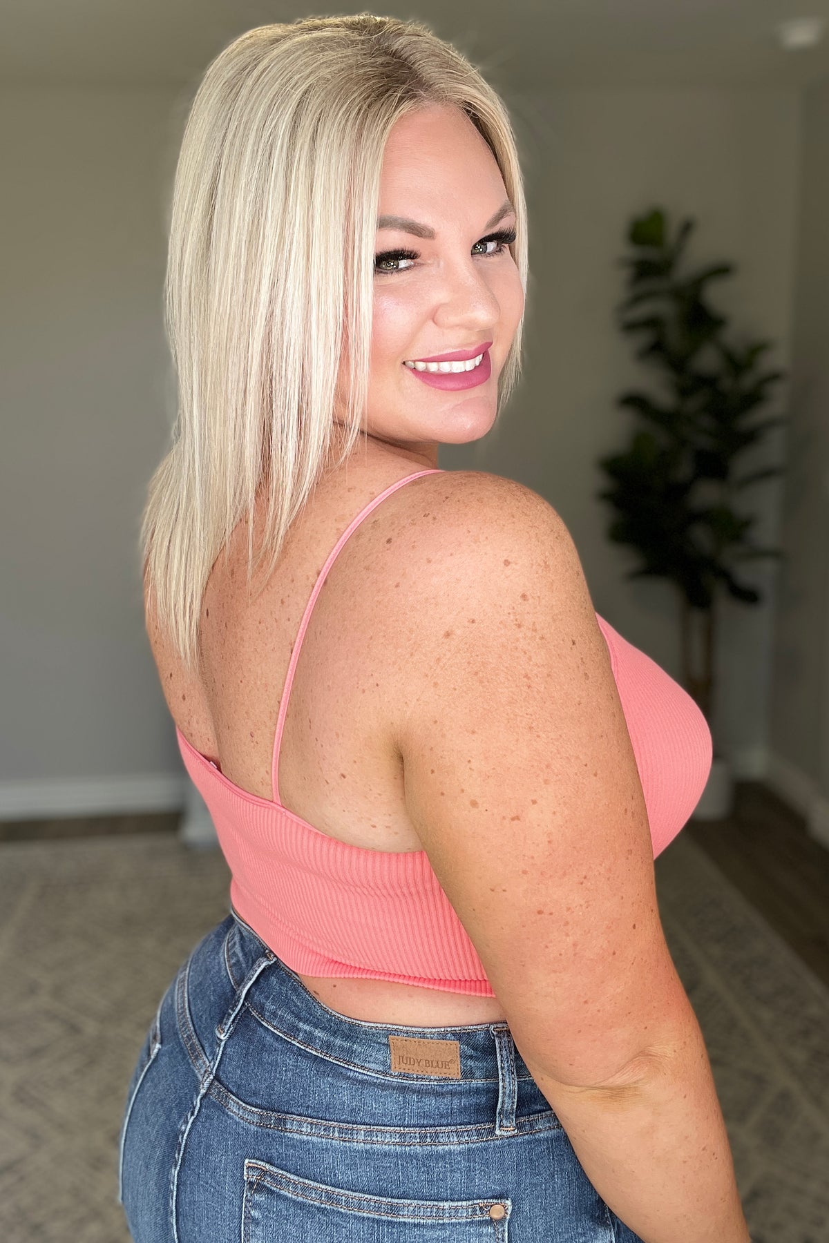 Ribbed Seamless Spaghetti Strap Crop Cami in Coral Pink - 7/19/2023