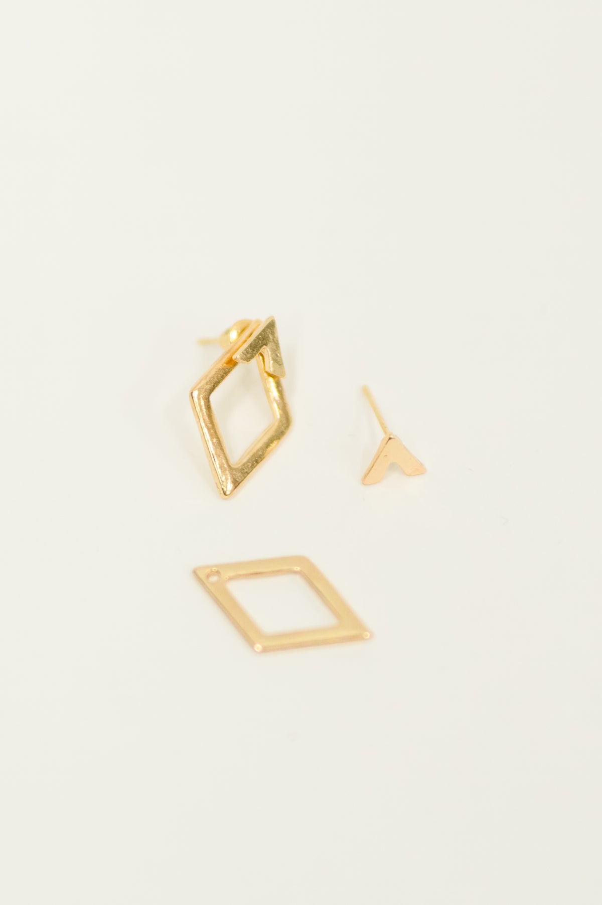Steal Your Breath Geometric Rhombus Stud Earrings - 1/9/2026