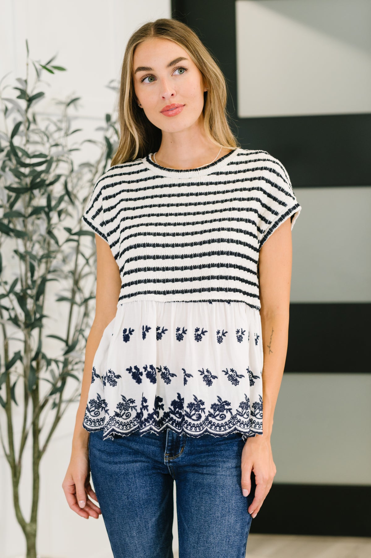 Too Sweet to Share Scalloped Hem Blouse in Ivory and Navy - 7/22/2025 NEW
