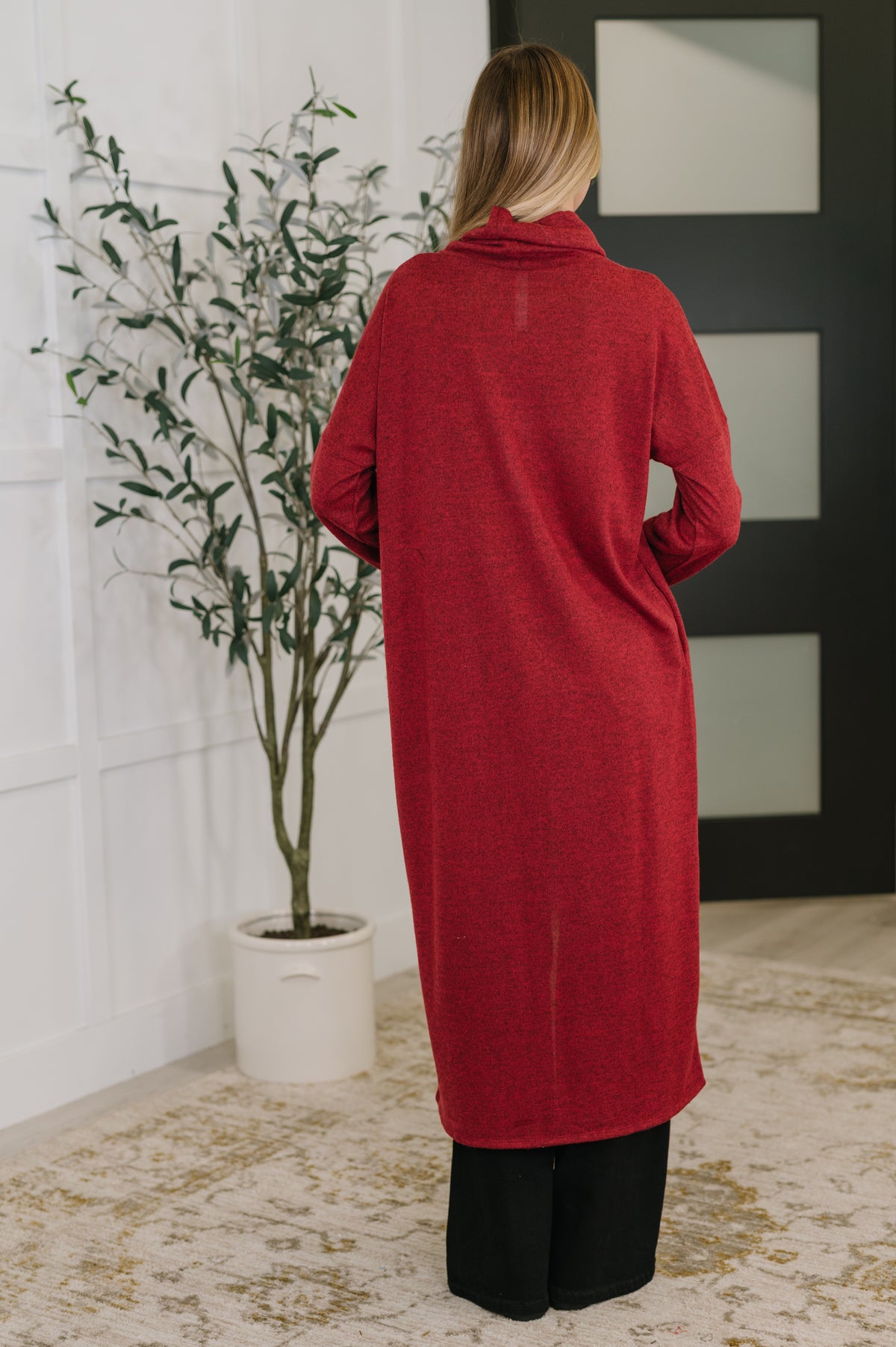 Travel City Scape Turtle Neck Tunic in Wine - 11/11/2025