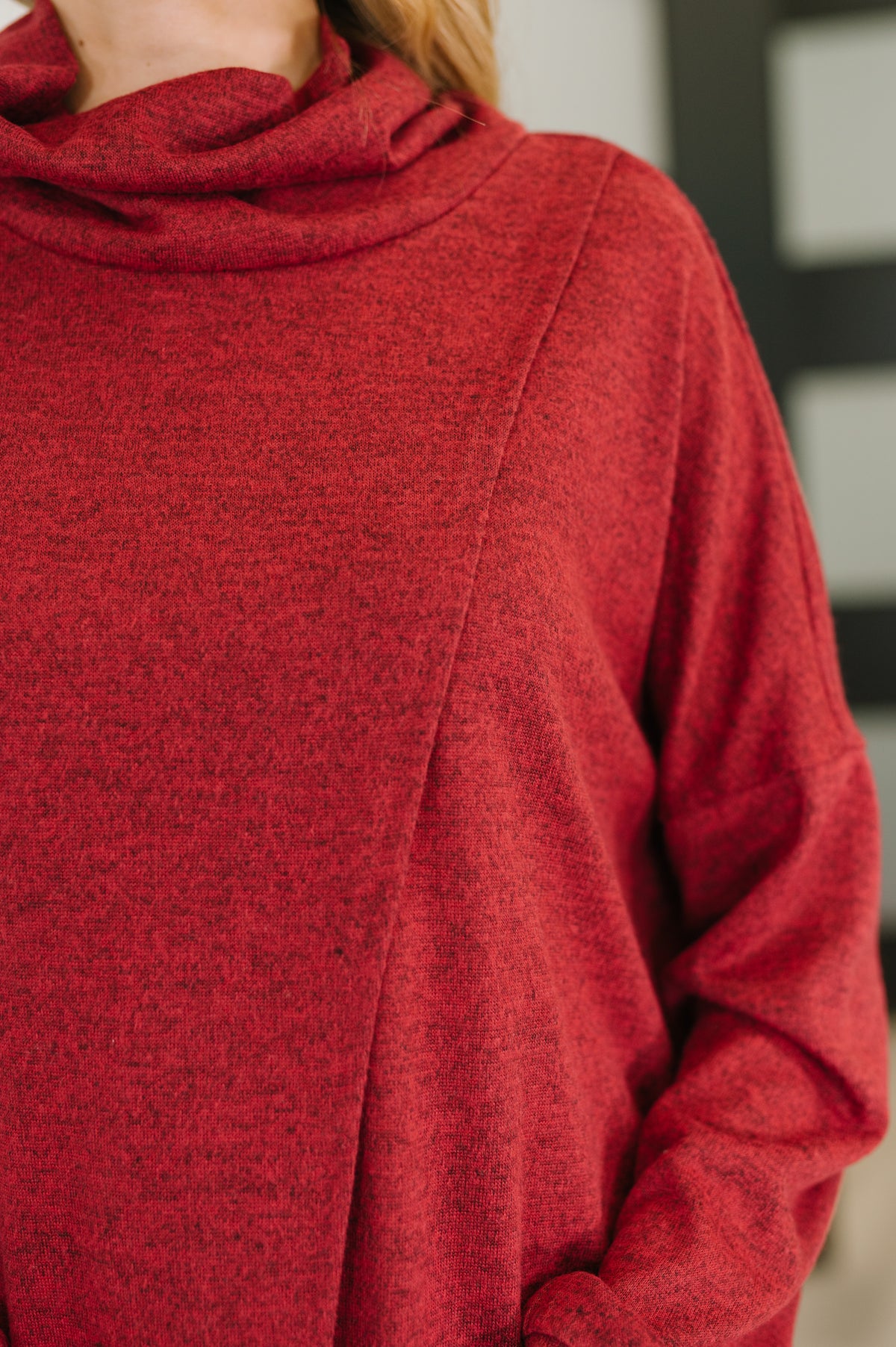 Travel City Scape Turtle Neck Tunic in Wine - 11/11/2025