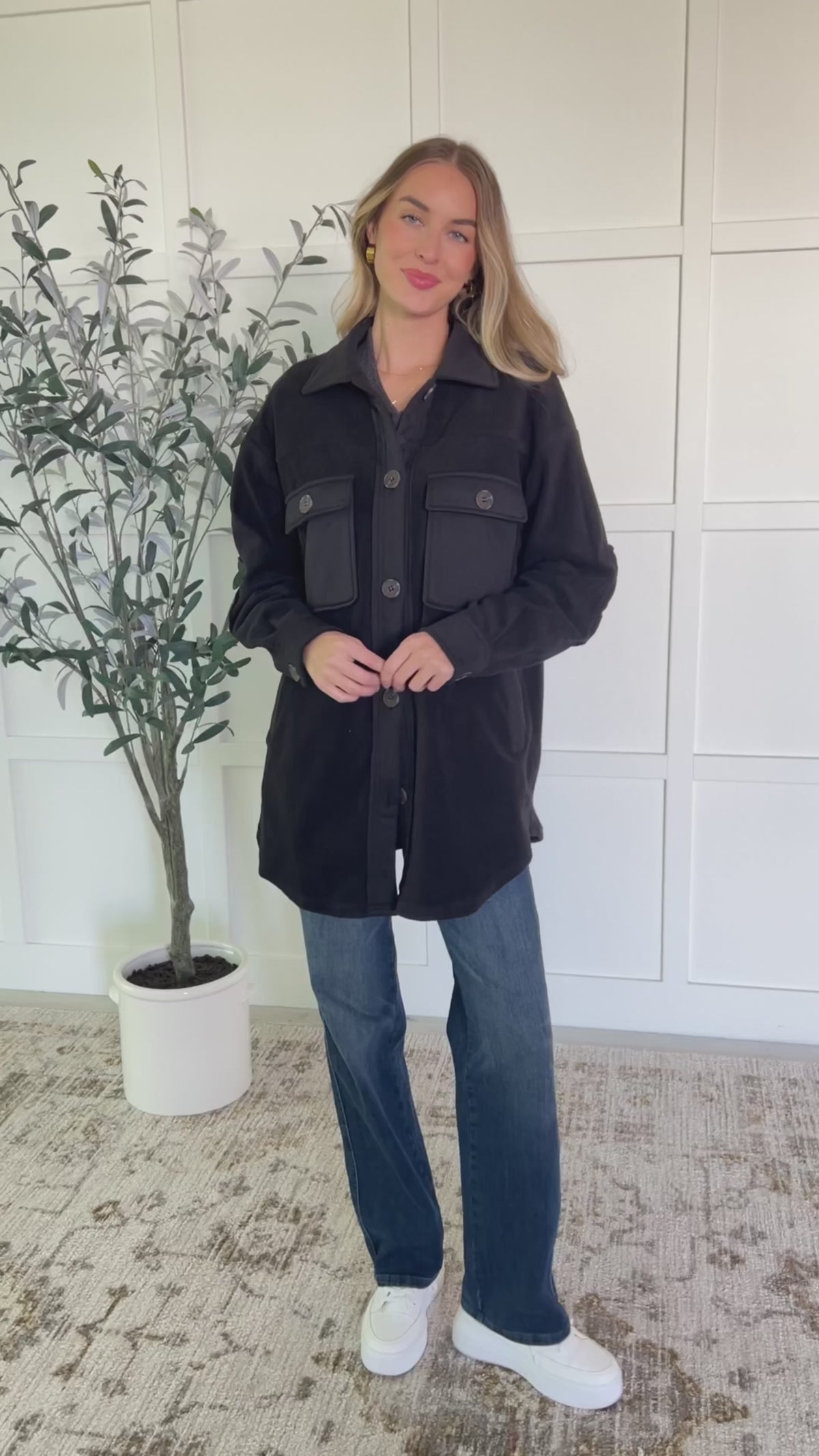 Fantastic in Fleece Jacket in Black - 12/5/2024