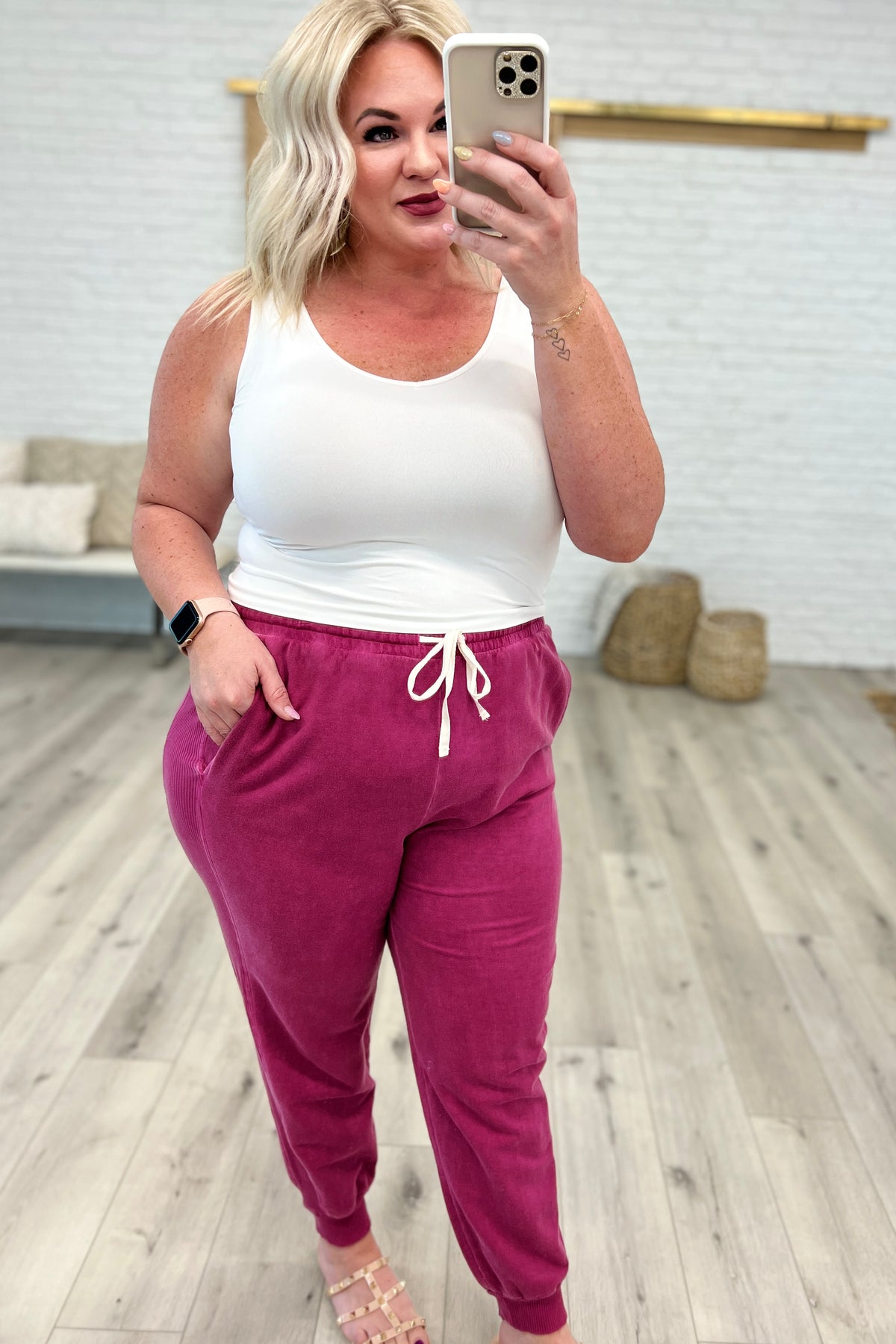 Unconditional Comfort Joggers in Magenta - 4/19/2023