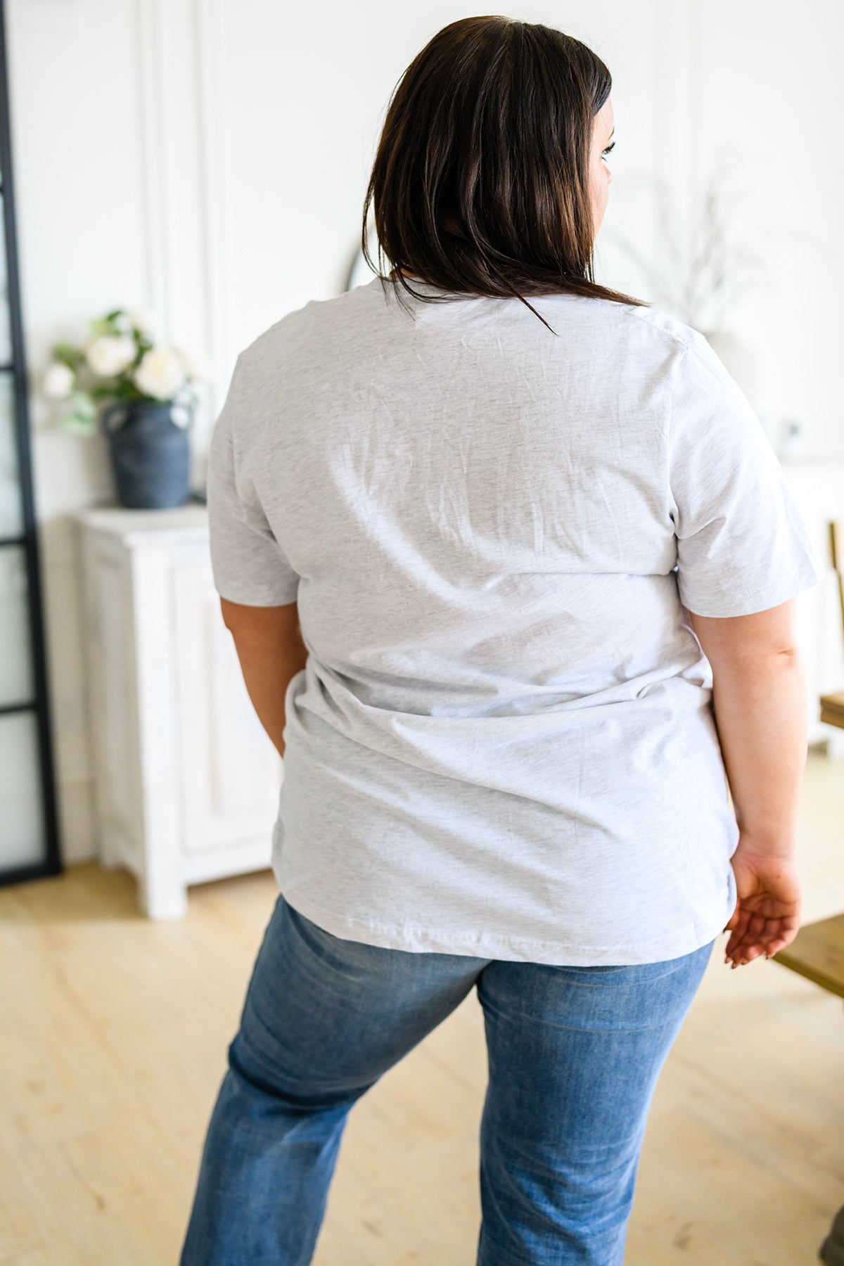 Mama Graphic Tee - 4/13/2023