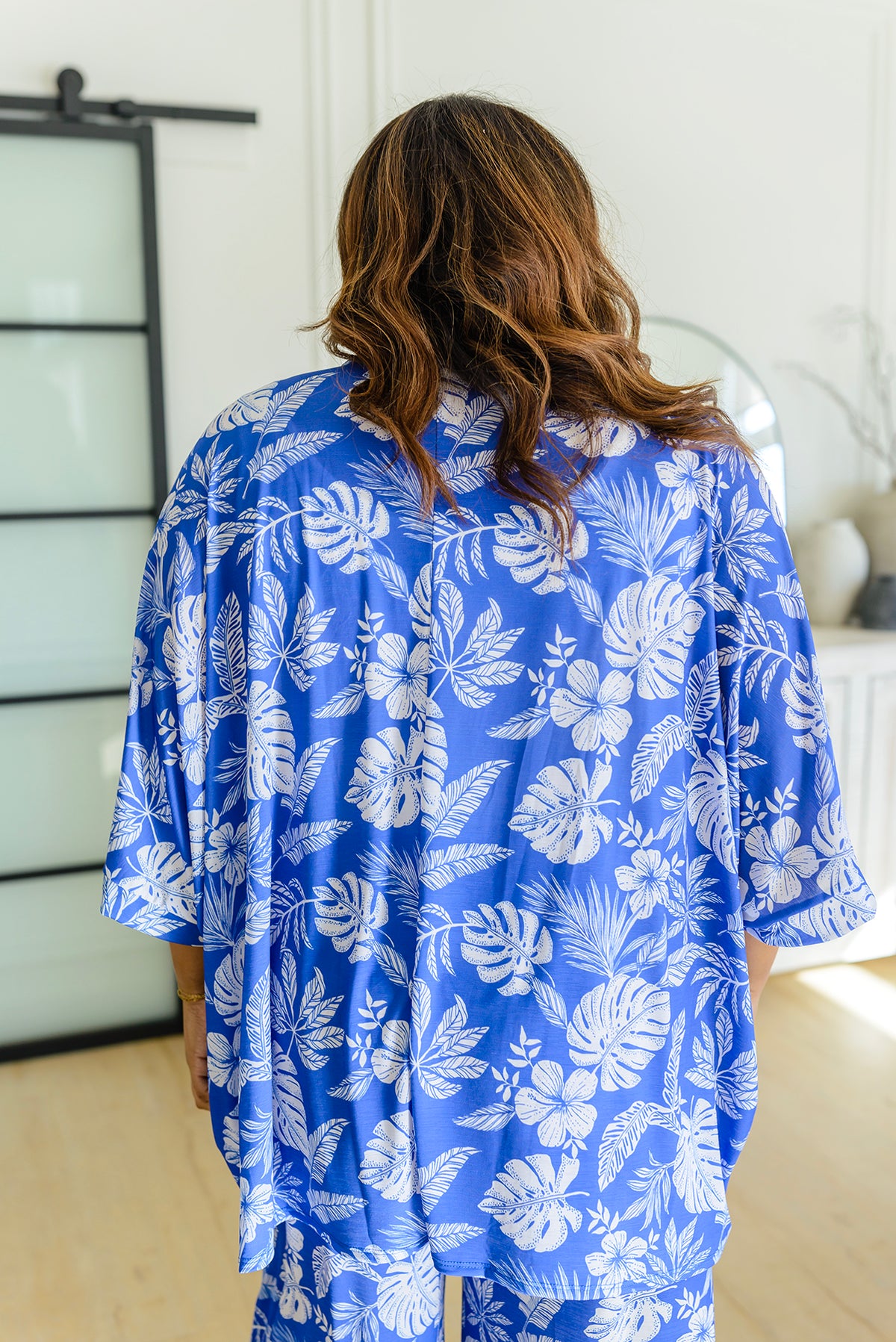 Tropical Stories Kimono - 3/30/2023