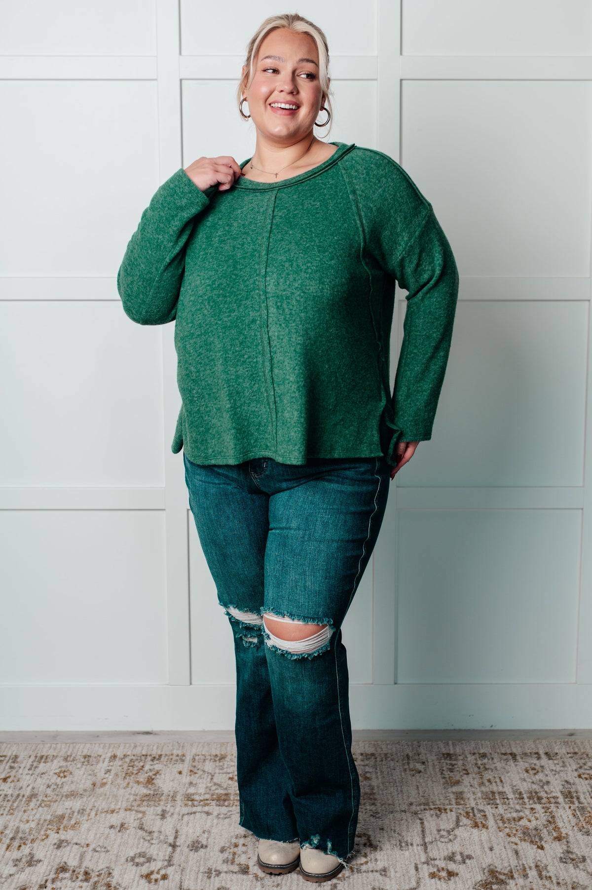 Simple Silhouette Brushed Hacci Sweater in Dark Green - 12/11/2024