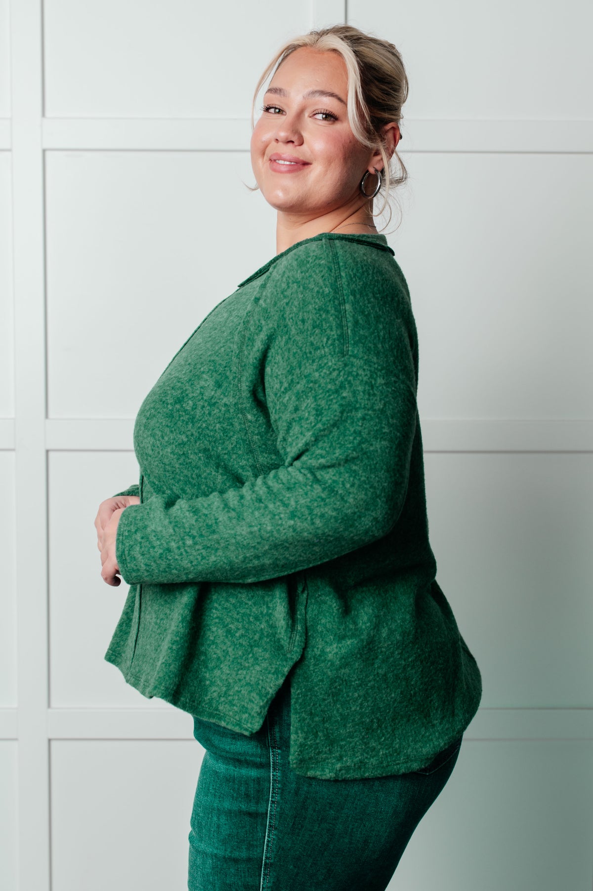 Simple Silhouette Brushed Hacci Sweater in Dark Green - 12/11/2024