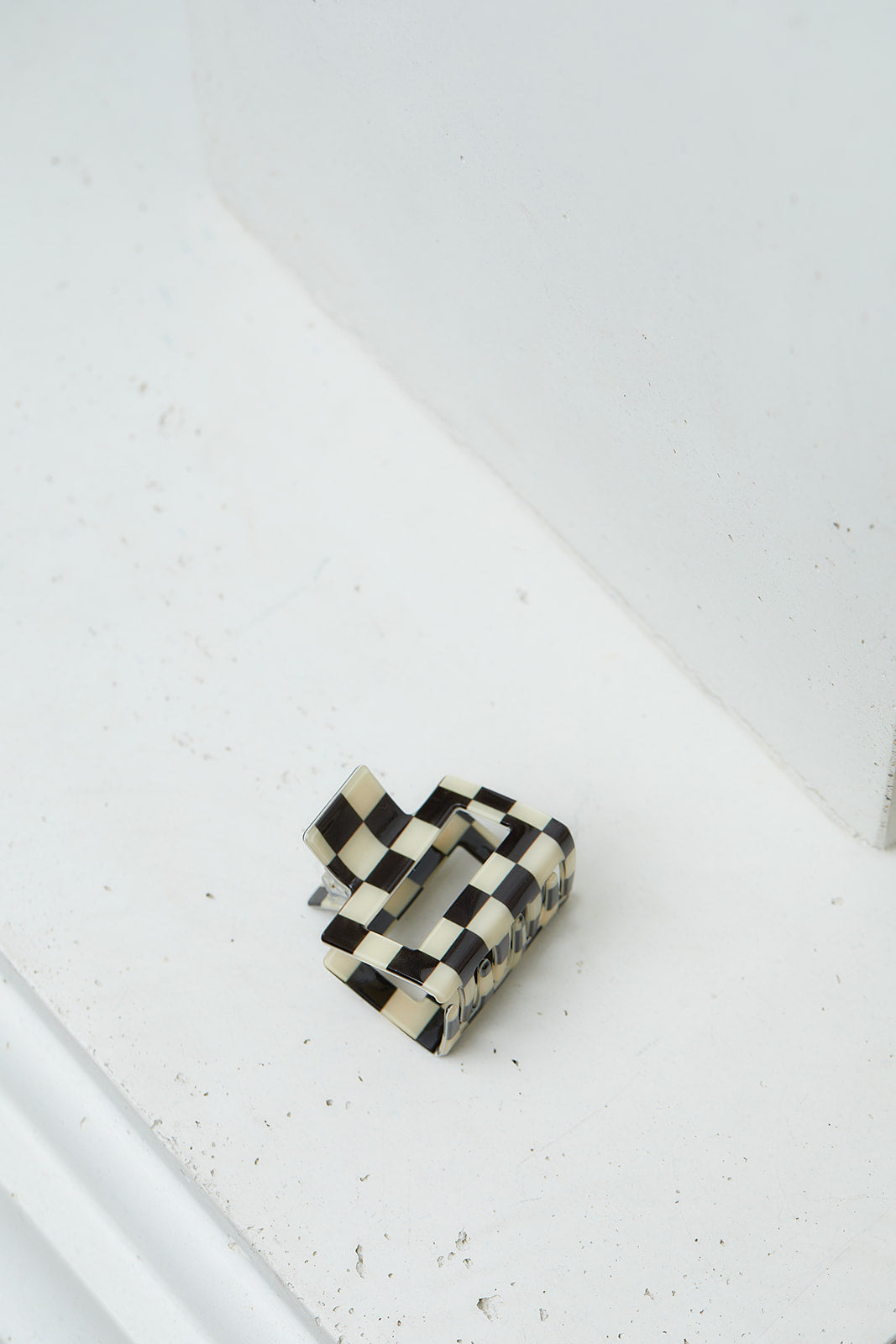 Checkered Claw Clip in Black - 5/15/2023