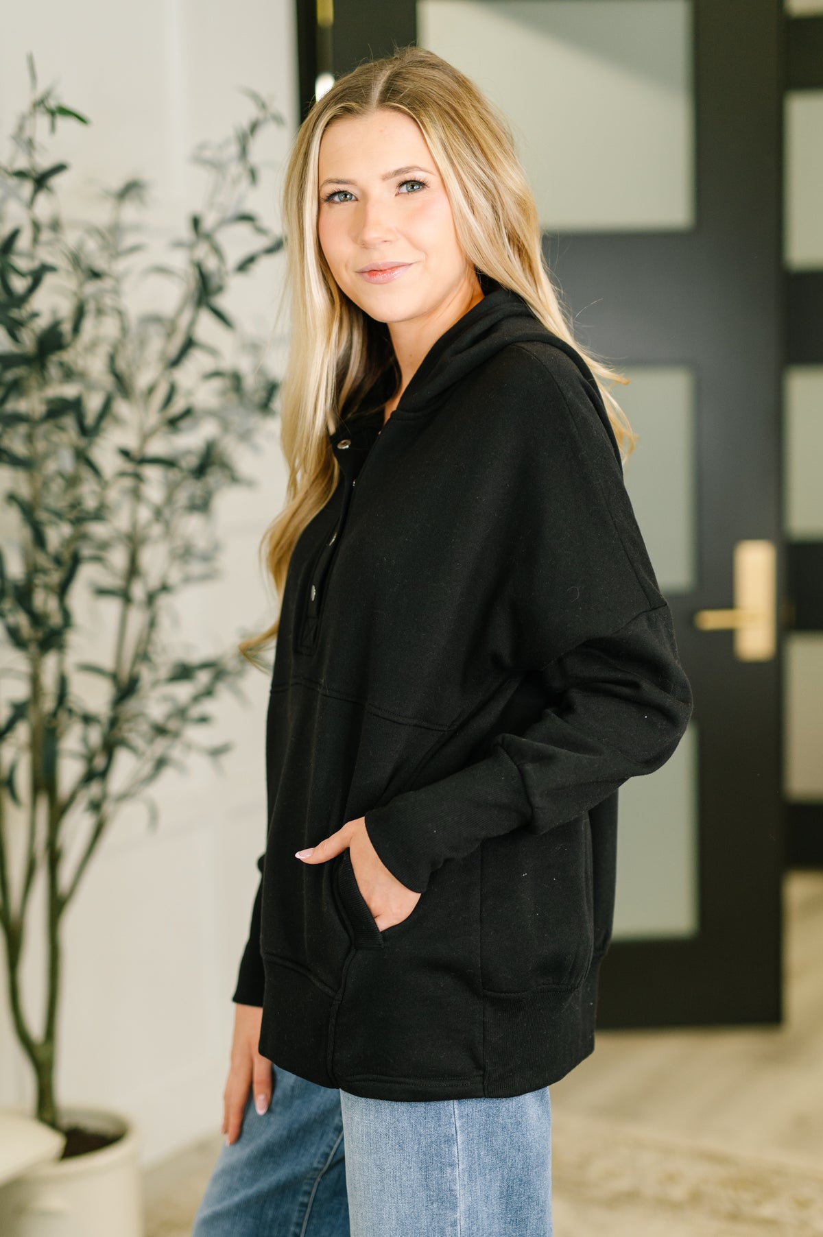 A Million Different Reasons Hooded Pullover in Black - 1/7/2026