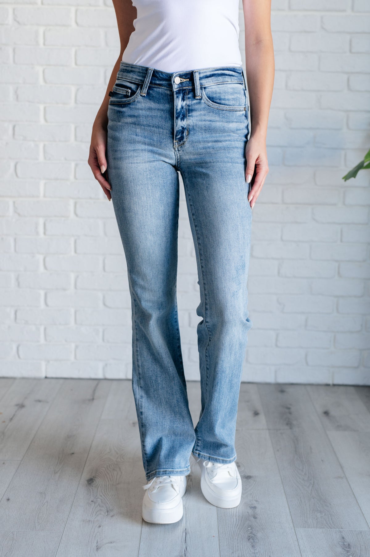 Alana Mid Rise Clean Bootcut Jeans - 8/14/2024