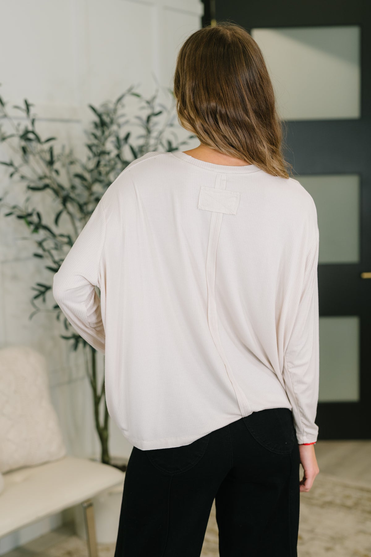 Base Level Comfort Relaxed Top in Off White - 11/6/2026