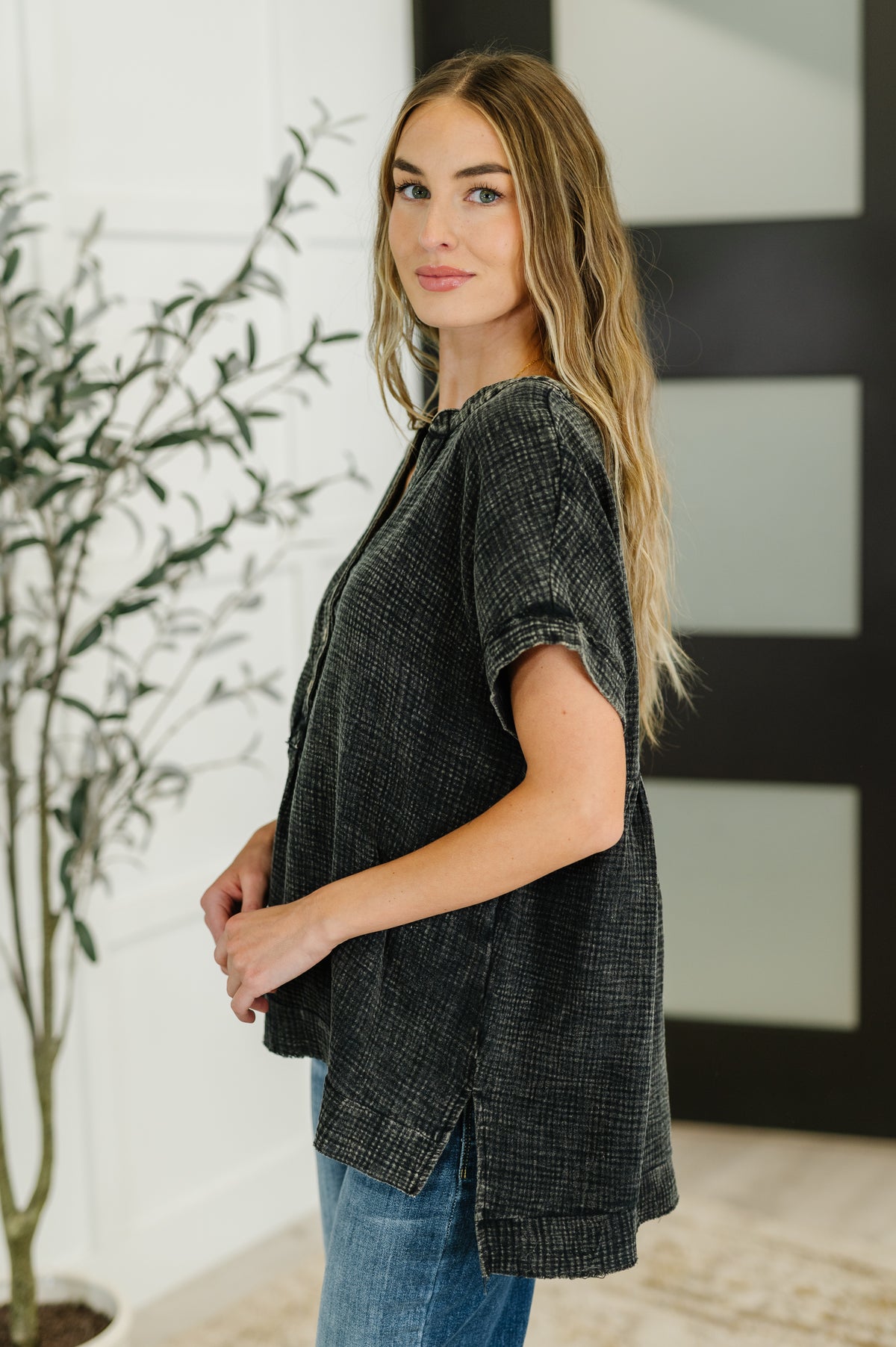 Basic Fade V-Neck Acid Wash Top in Ash Black - 6/4/2025