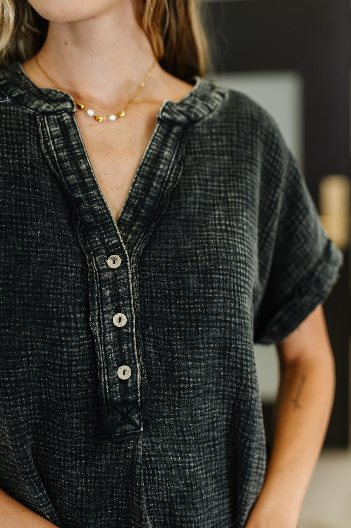 Basic Fade V-Neck Acid Wash Top in Ash Black - 6/4/2025