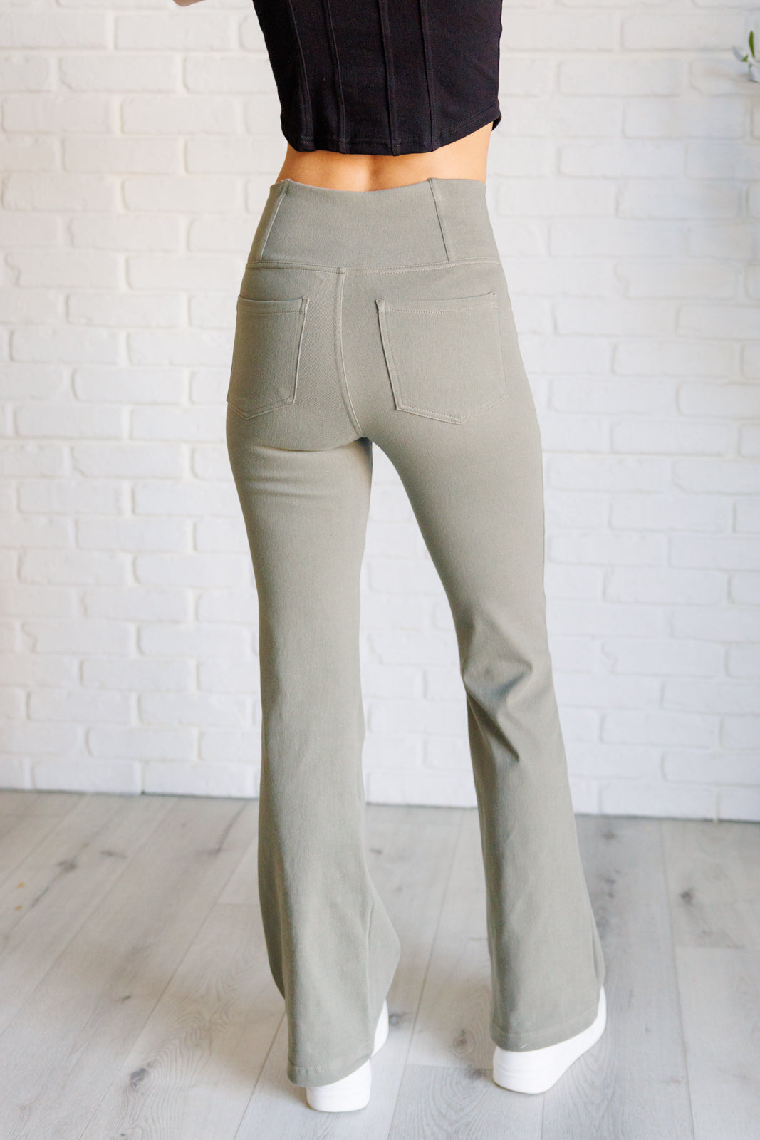 Building Habits Twill Flared Crossover Waist Pant in Dusty Olive - 9/19/2024