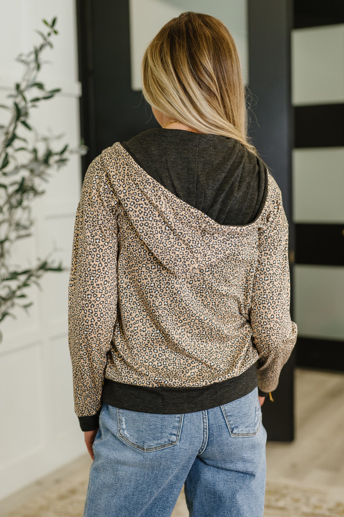 Call of the Wild Contrast Trim Zip Up - 8/12/2025