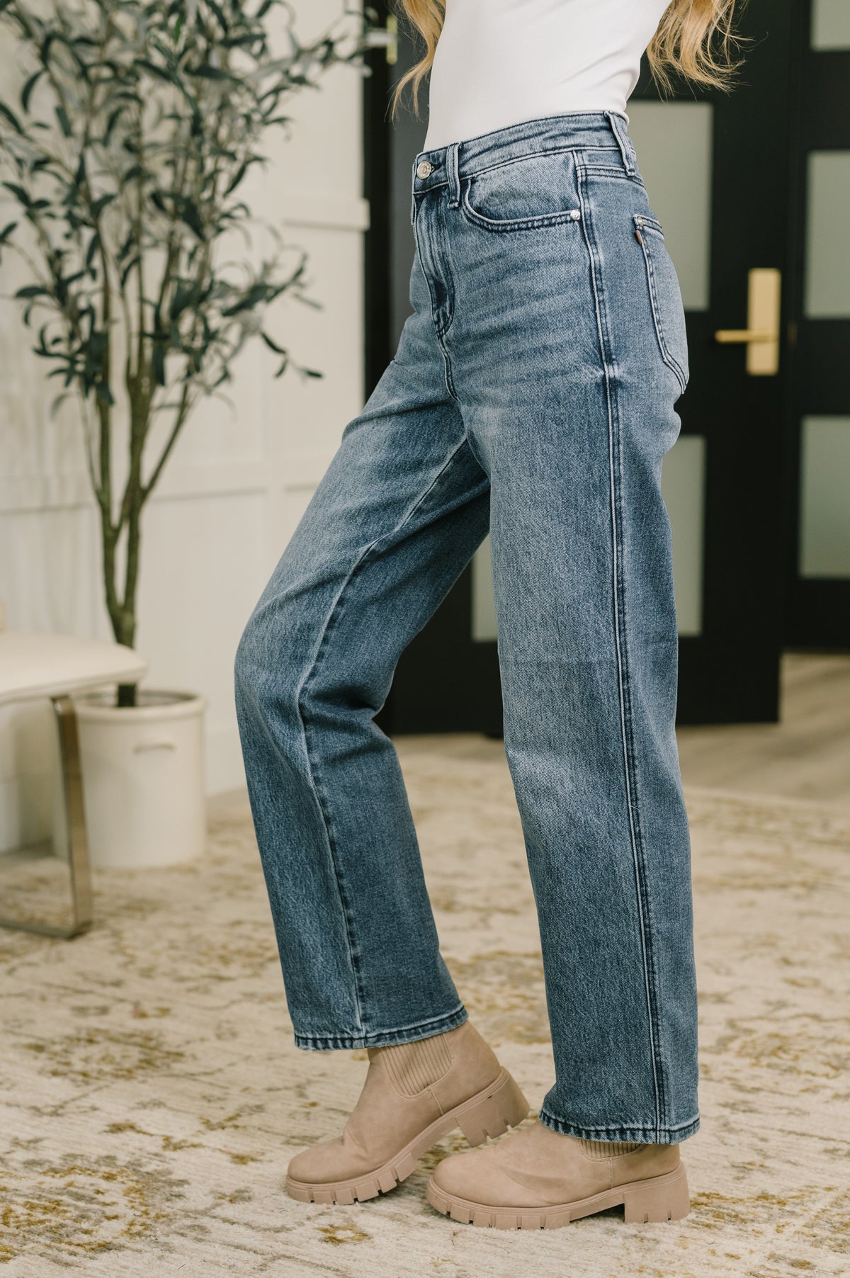Carlie High Waist Straight Jean in Everyday Indigo - 9/16/2026