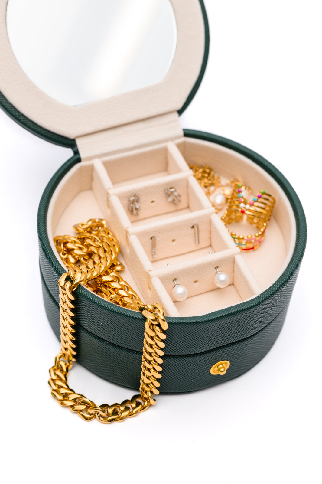 Circular Travel Jewelry Case in Green - 11/22/2024