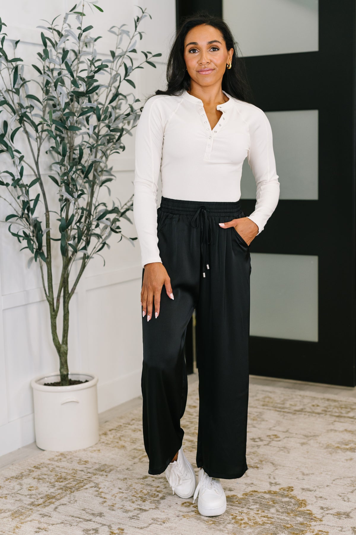 City Ease Wide Leg Bottoms in Black - 10/10/2025