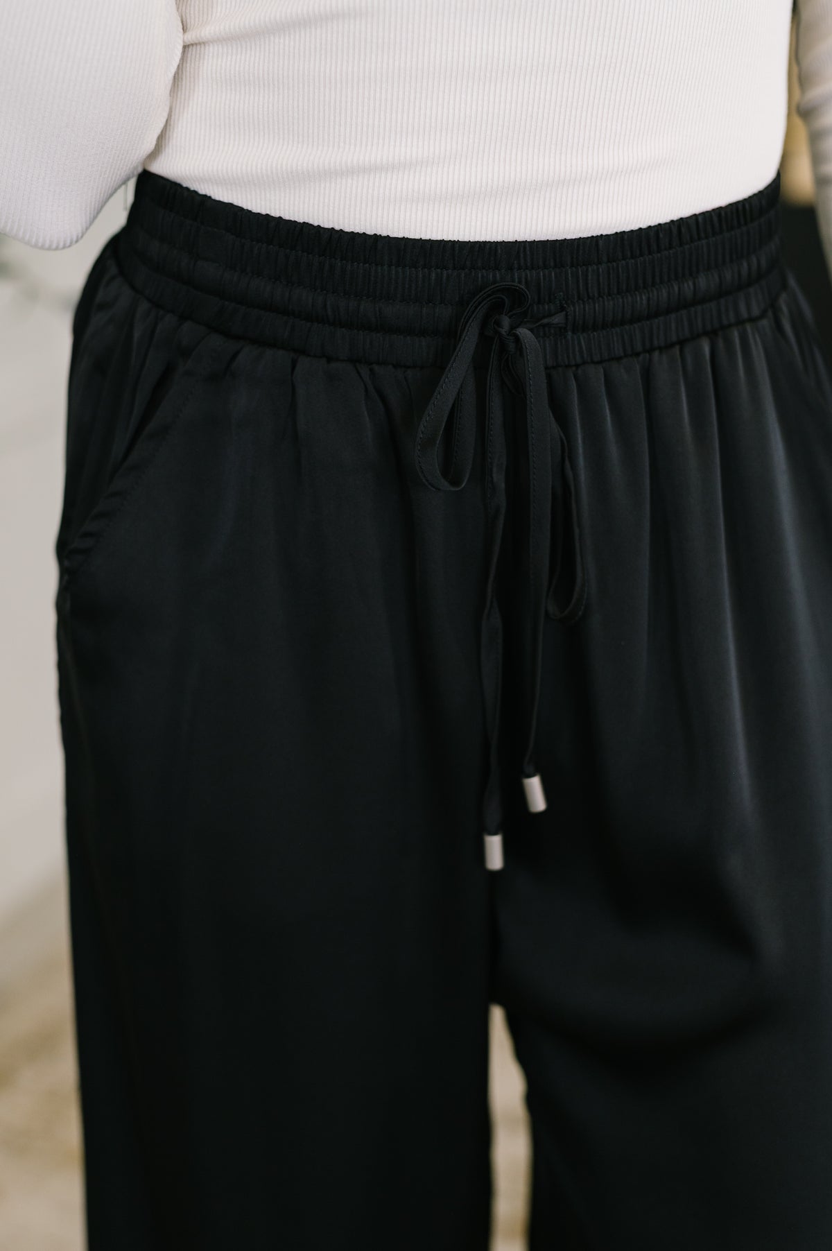 City Ease Wide Leg Bottoms in Black - 10/10/2025