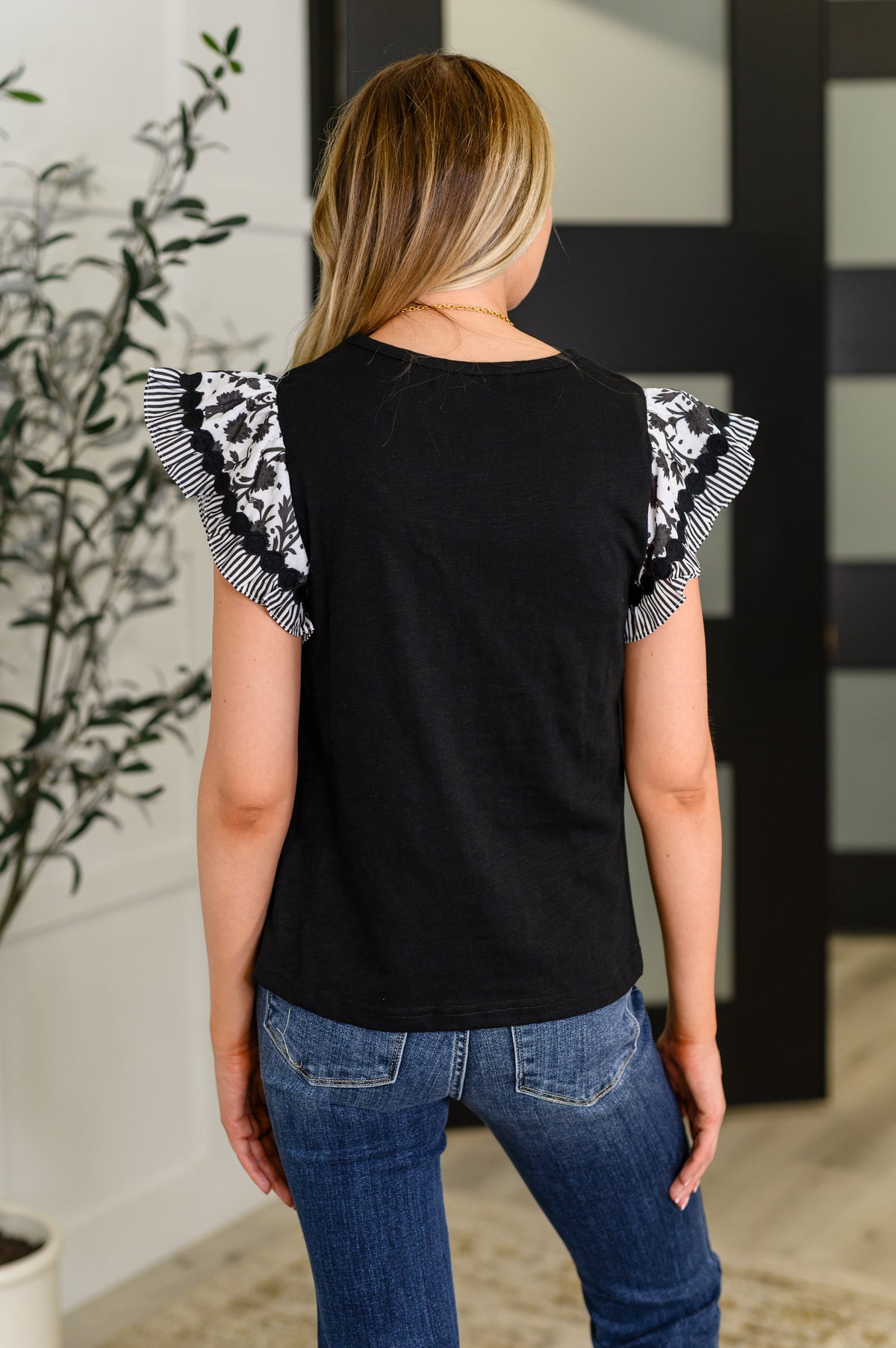 Contrast Flutter Sleeve Top in Black - 8/26/2025