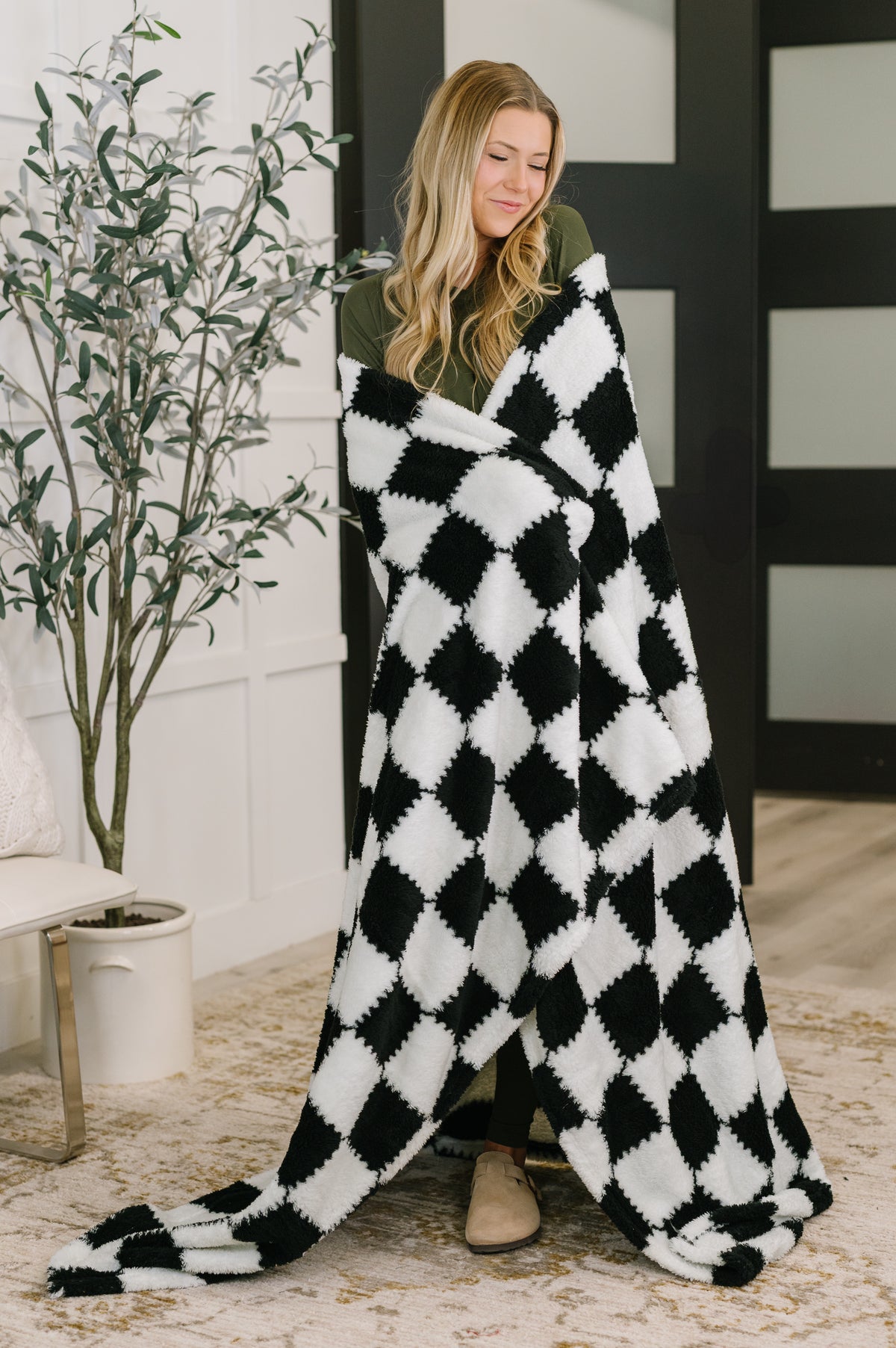 Cookies & Cream Checks Blanket - 11/21/2025