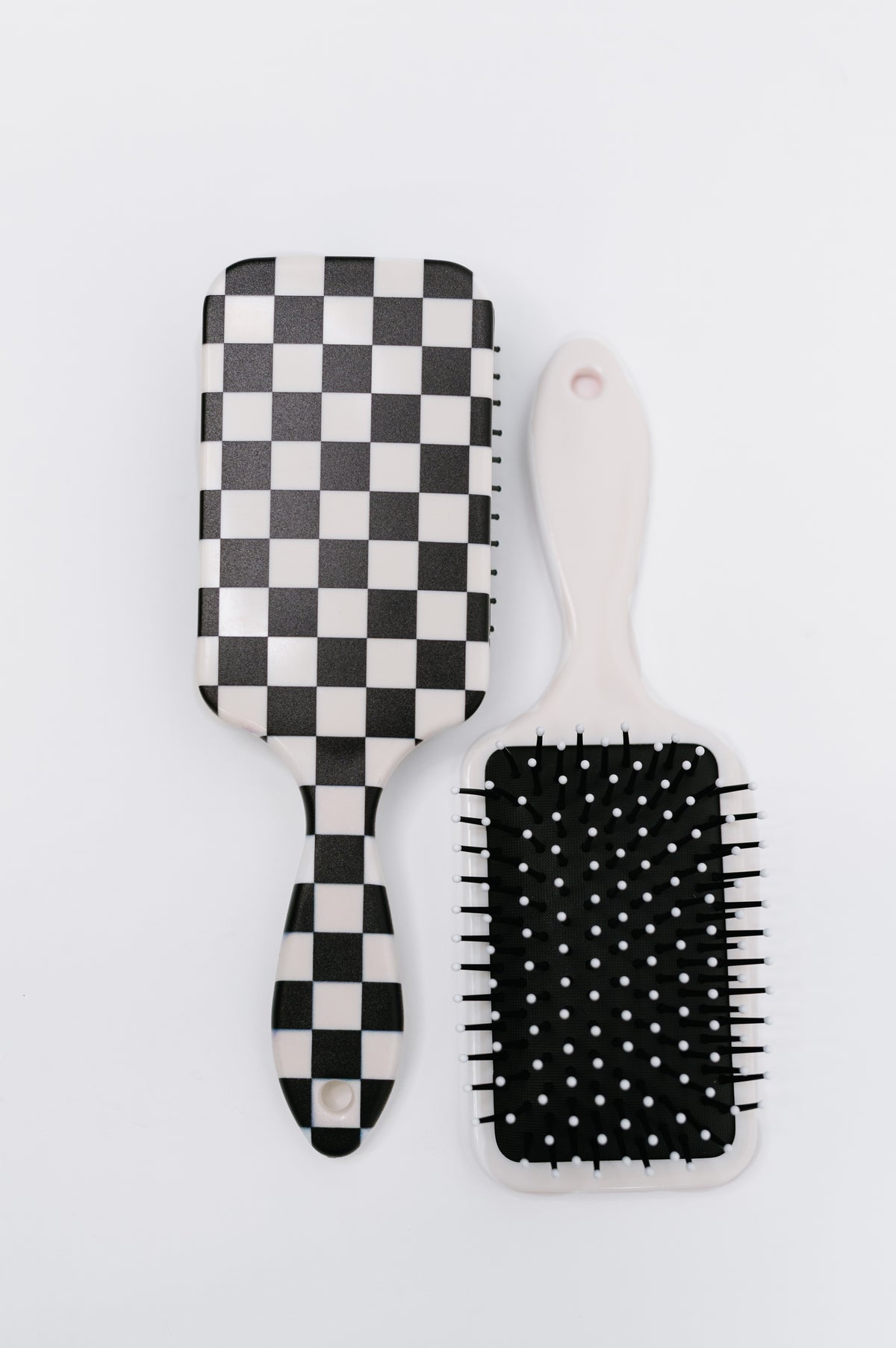 Cookies & Cream Checks Brush - 11/21/2025